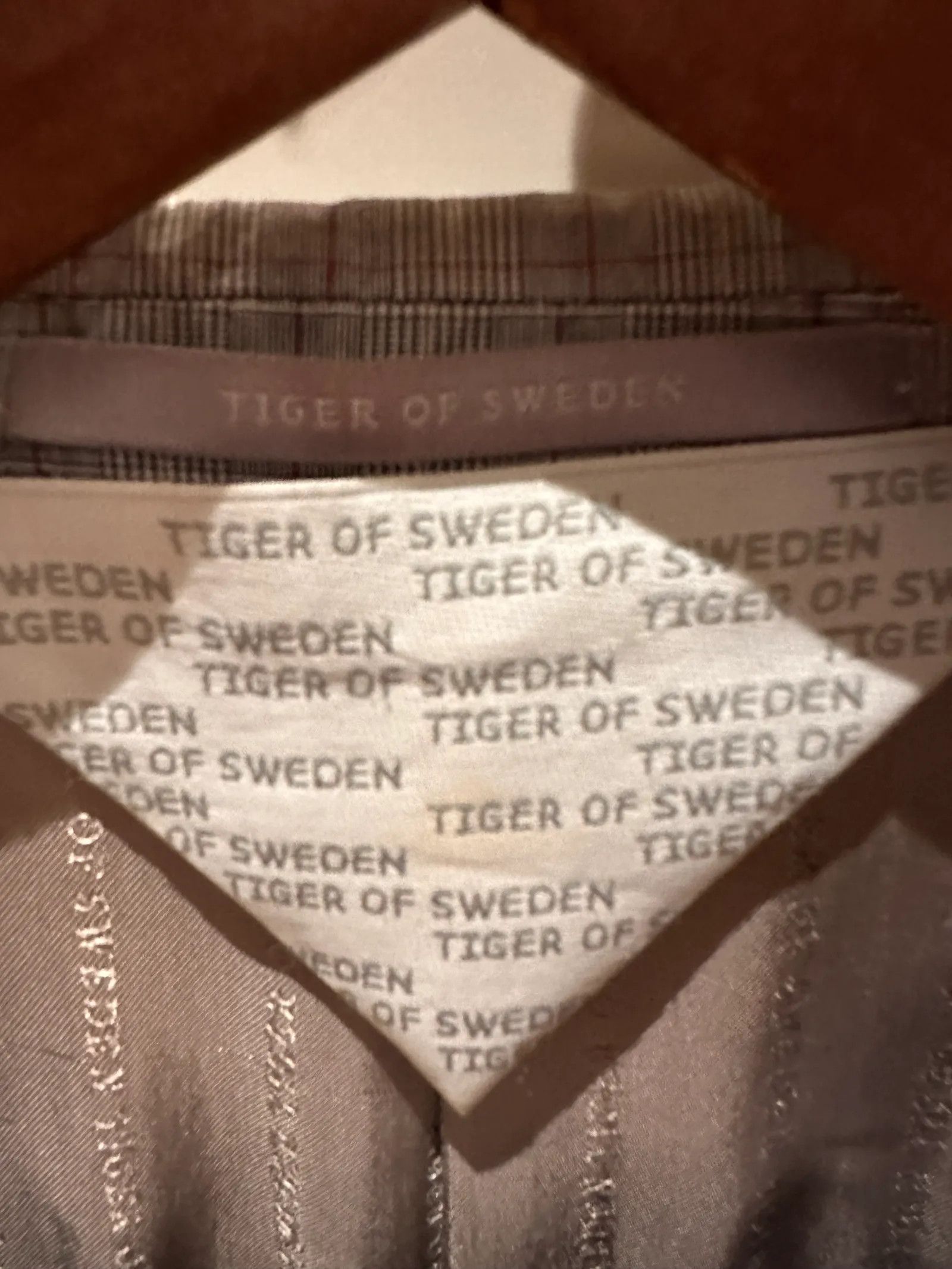 Tiger of Sweden Tiger of Sweden Suit Size 40R - 2 Thumbnail
