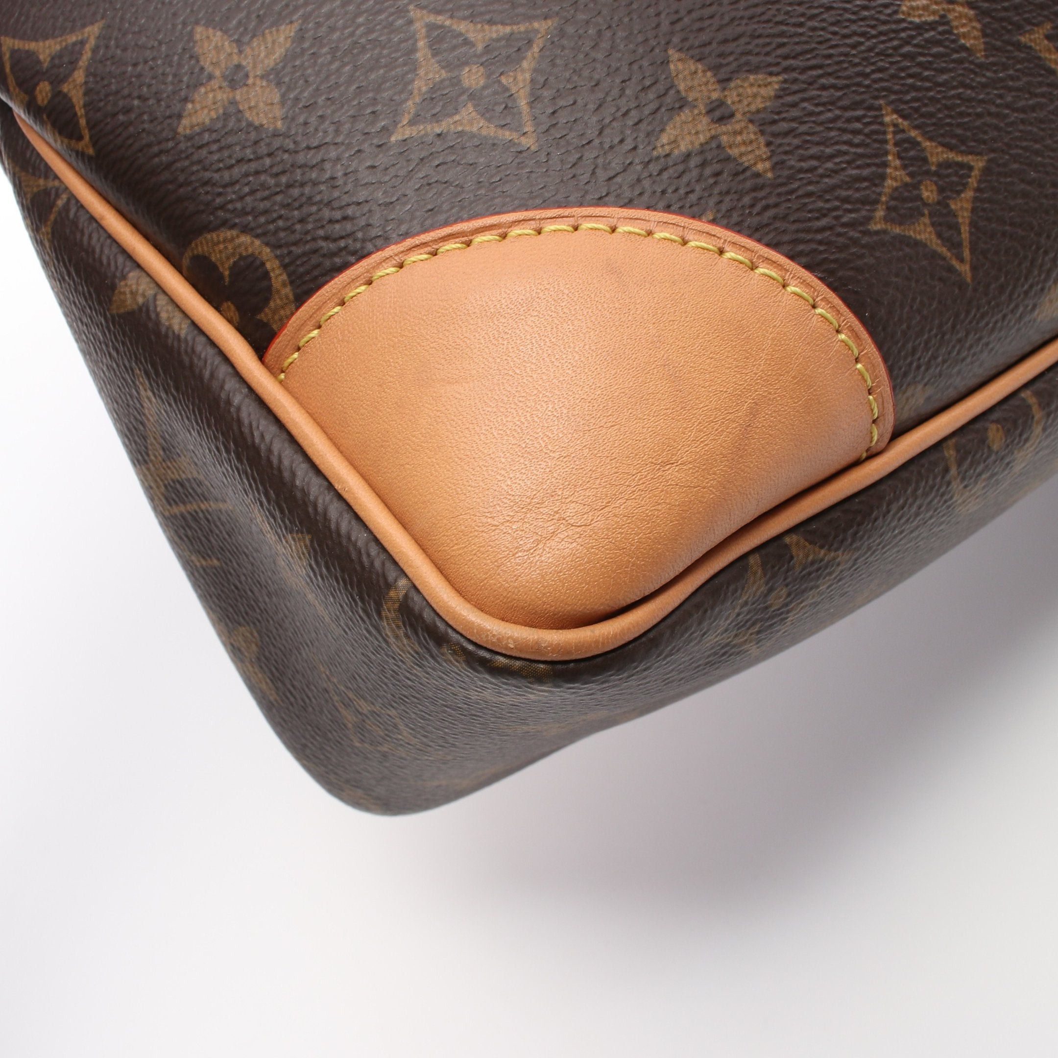 Louis Vuitton Louis Vuitton Odeon Nm Mm Monogram Shoulder Bag Leather Brown Size ONE SIZE - 6 Thumbnail