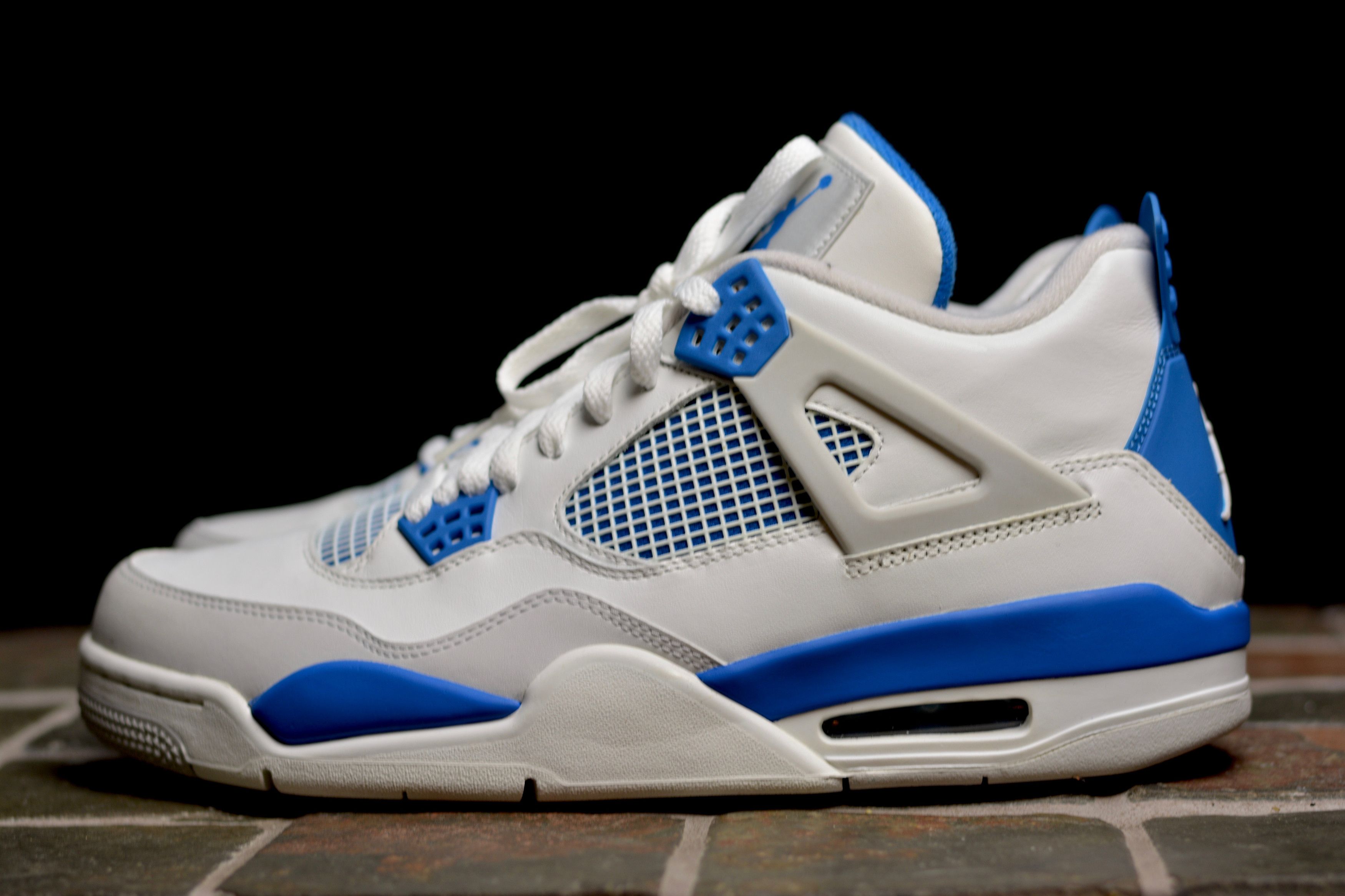 Jordan 4 2012 release hot sale