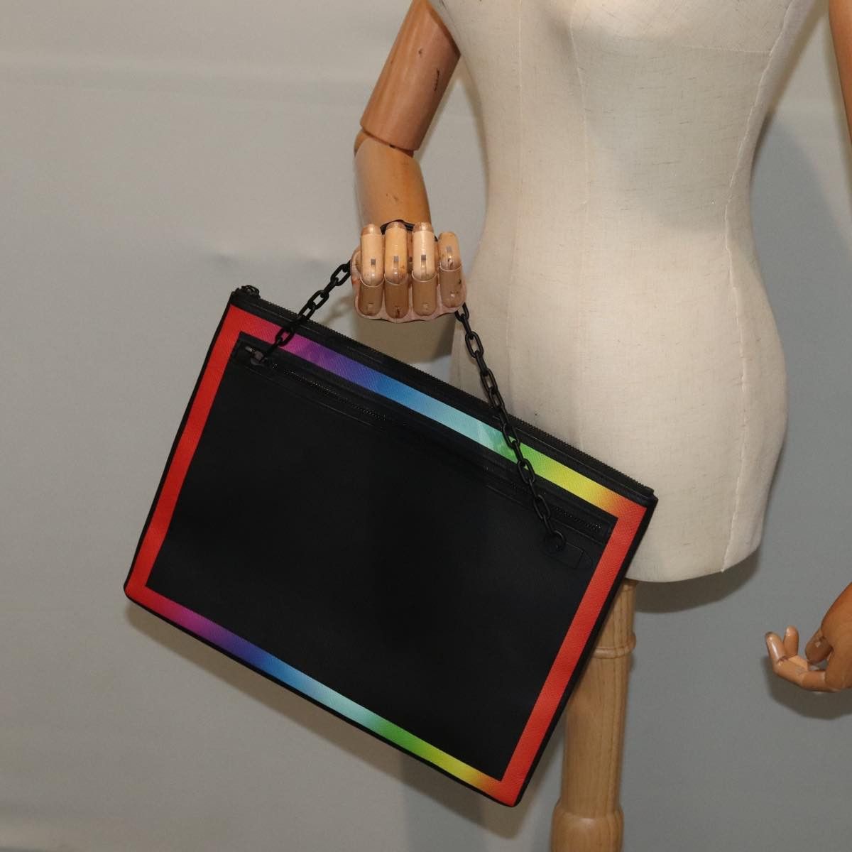 Louis Vuitton Pochette A4 Black Leather Clutch Bag (Pre-Owned) Size ONE SIZE - 15 Thumbnail