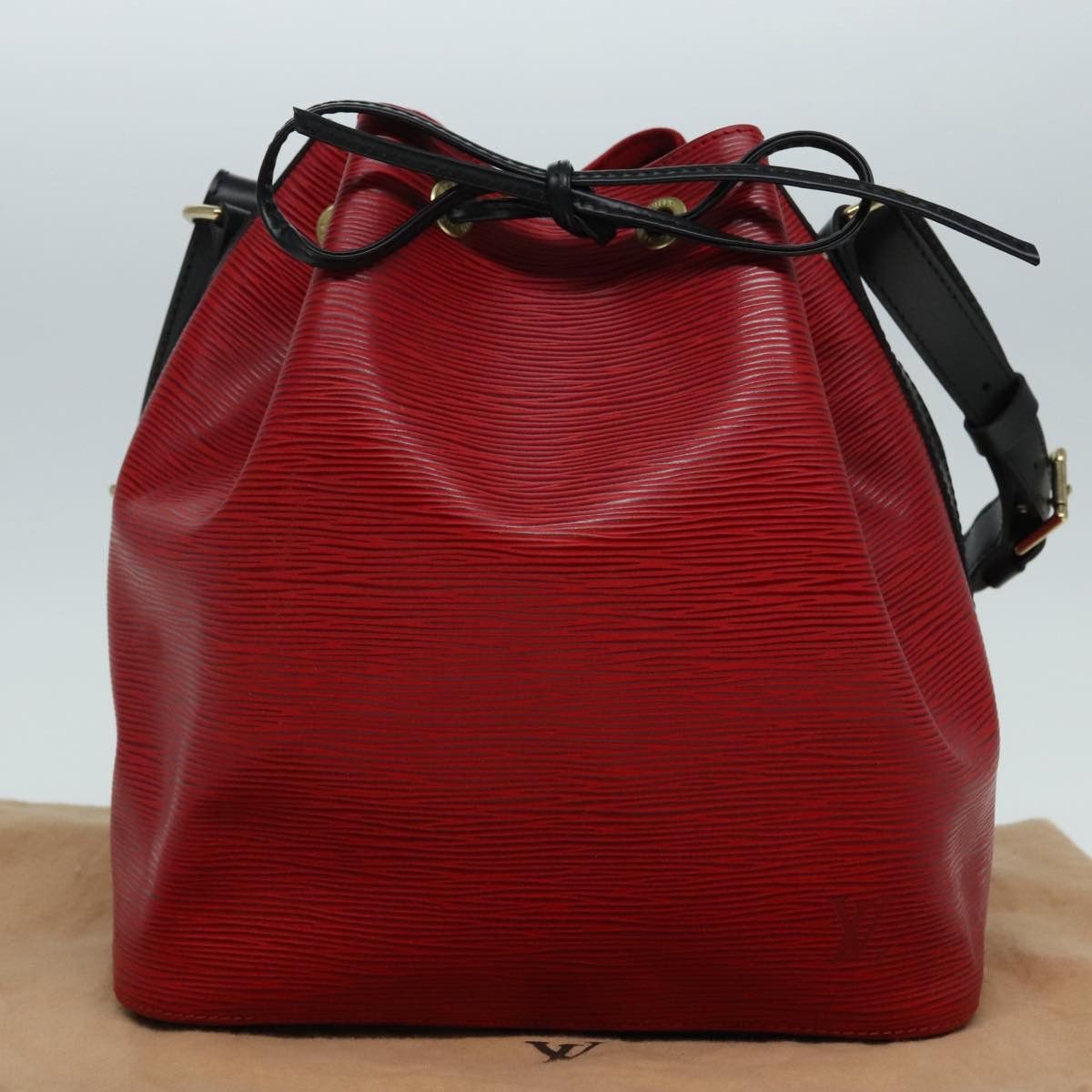 Louis Vuitton Noe Red Leather Shoulder Bag (Pre-Owned) Size ONE SIZE - 14 Thumbnail