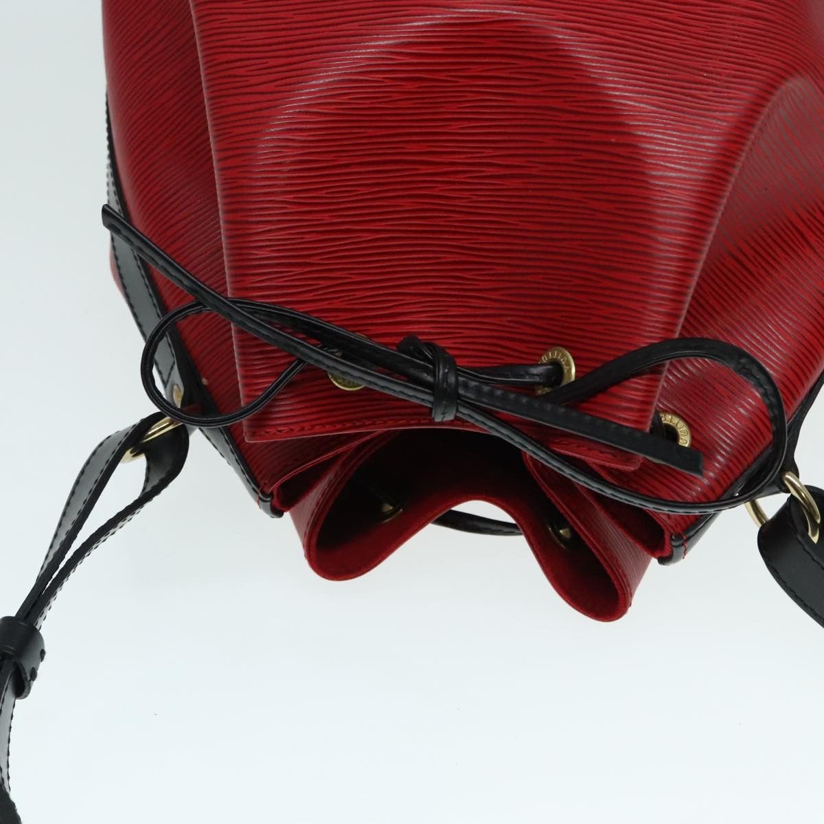 Louis Vuitton Noe Red Leather Shoulder Bag (Pre-Owned) Size ONE SIZE - 17 Thumbnail
