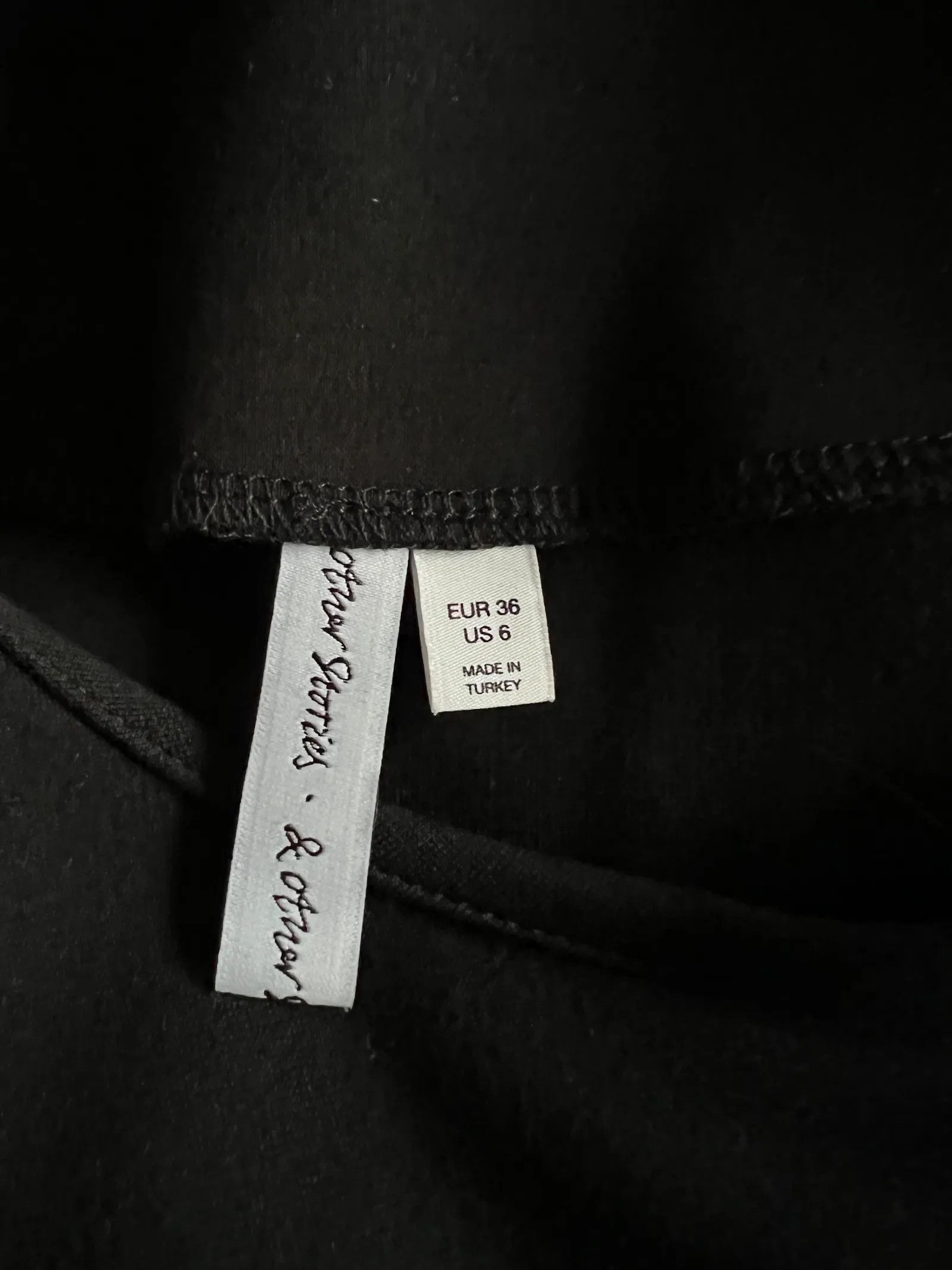 & Other Stories & Other Stories Tjock trikåklänning Dress Size XS / US 0-2 / IT 36-38 - 2 Thumbnail