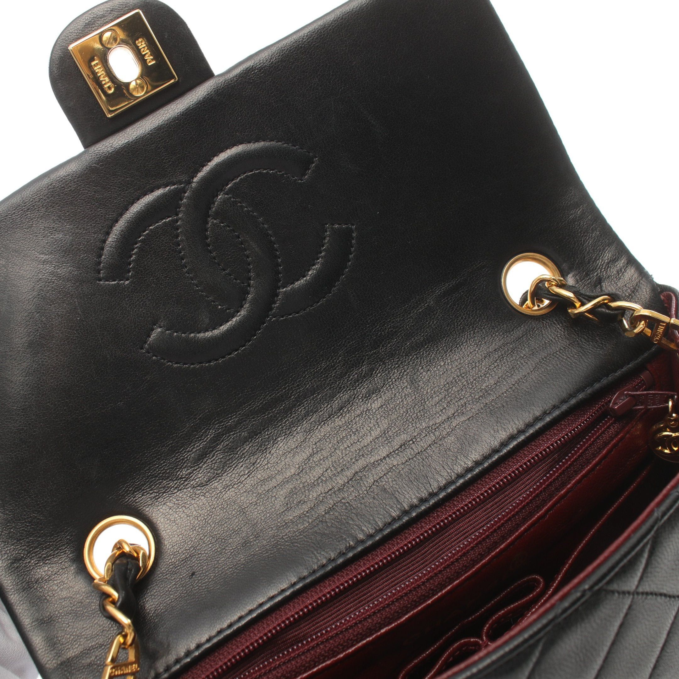 Chanel Chanel Matelasse Chain Shoulder Bag Lambskin Black Gold Hardware Size ONE SIZE - 6 Thumbnail