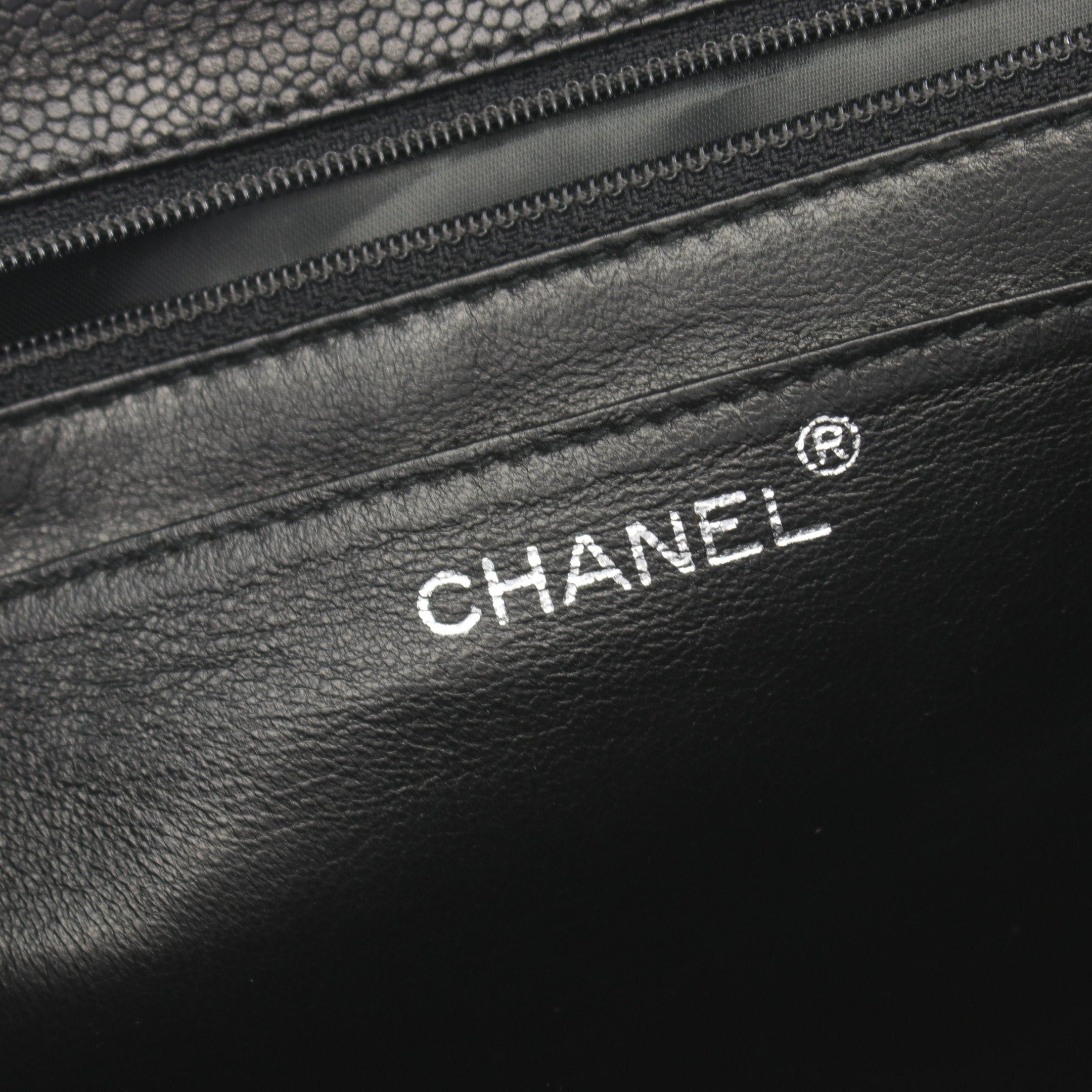 Chanel Chanel Matelasse Handbag Caviar Skin Black Silver Hardware Size ONE SIZE - 4 Thumbnail