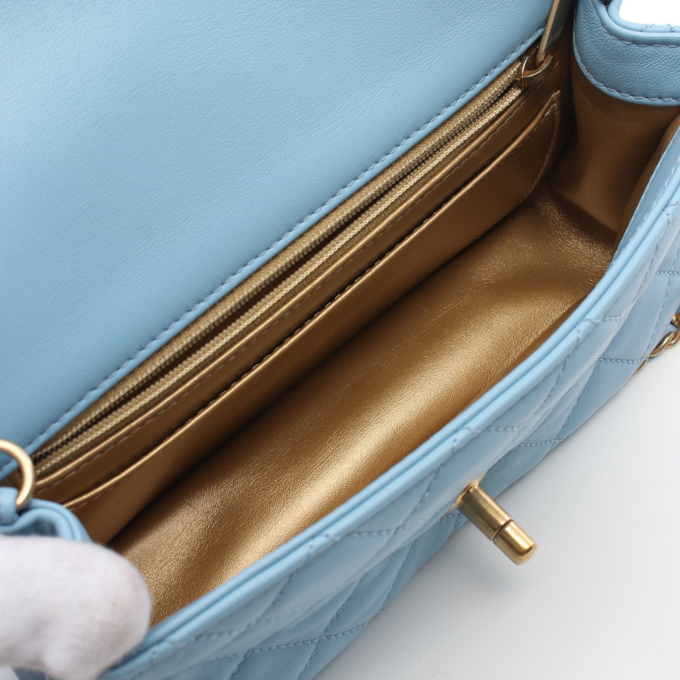 Chanel Chanel Mini Matelasse Chain Shoulder Bag Lambskin Light Blue Gold Hardware Size ONE SIZE - 3 Thumbnail