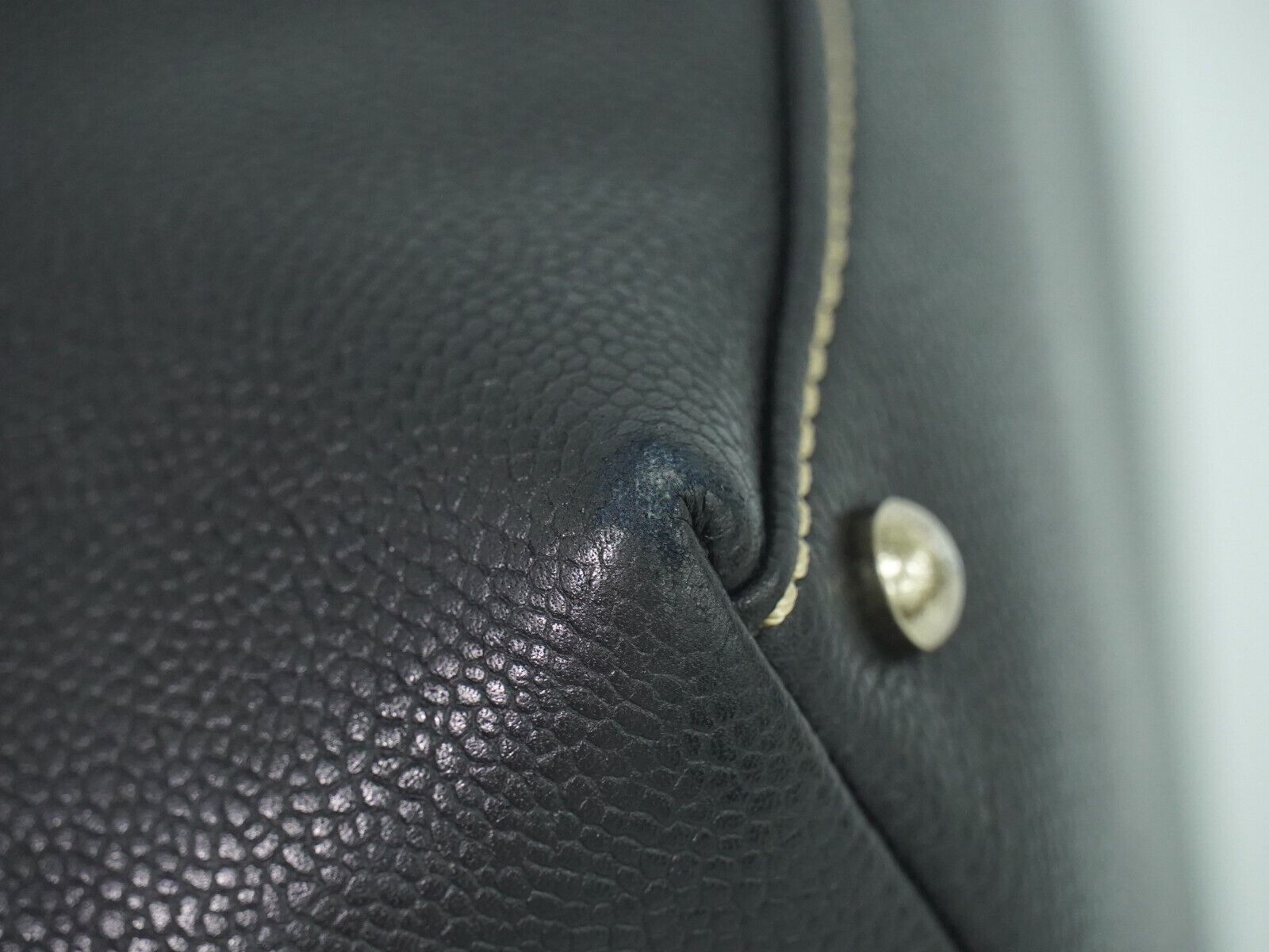 Chanel Cc Black Leather Tote Bag (Pre-Owned) Size ONE SIZE - 15 Thumbnail