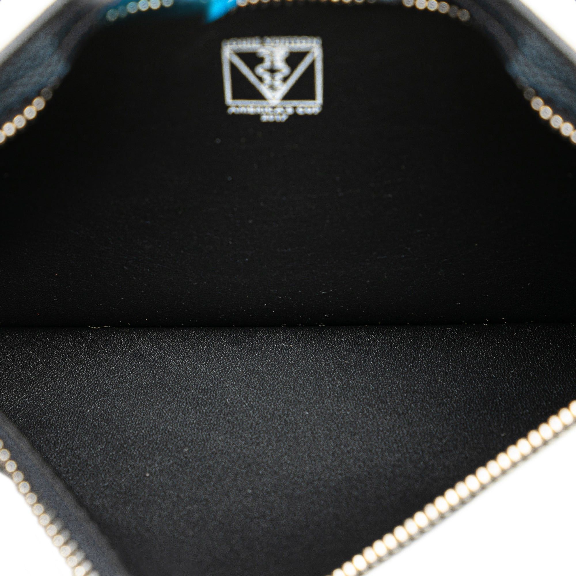 Louis Vuitton Louis Vuitton Damier Cobalt Americas Cup Regatta Phone Holder Crossbody Blue Size ONE SIZE - 4 Thumbnail