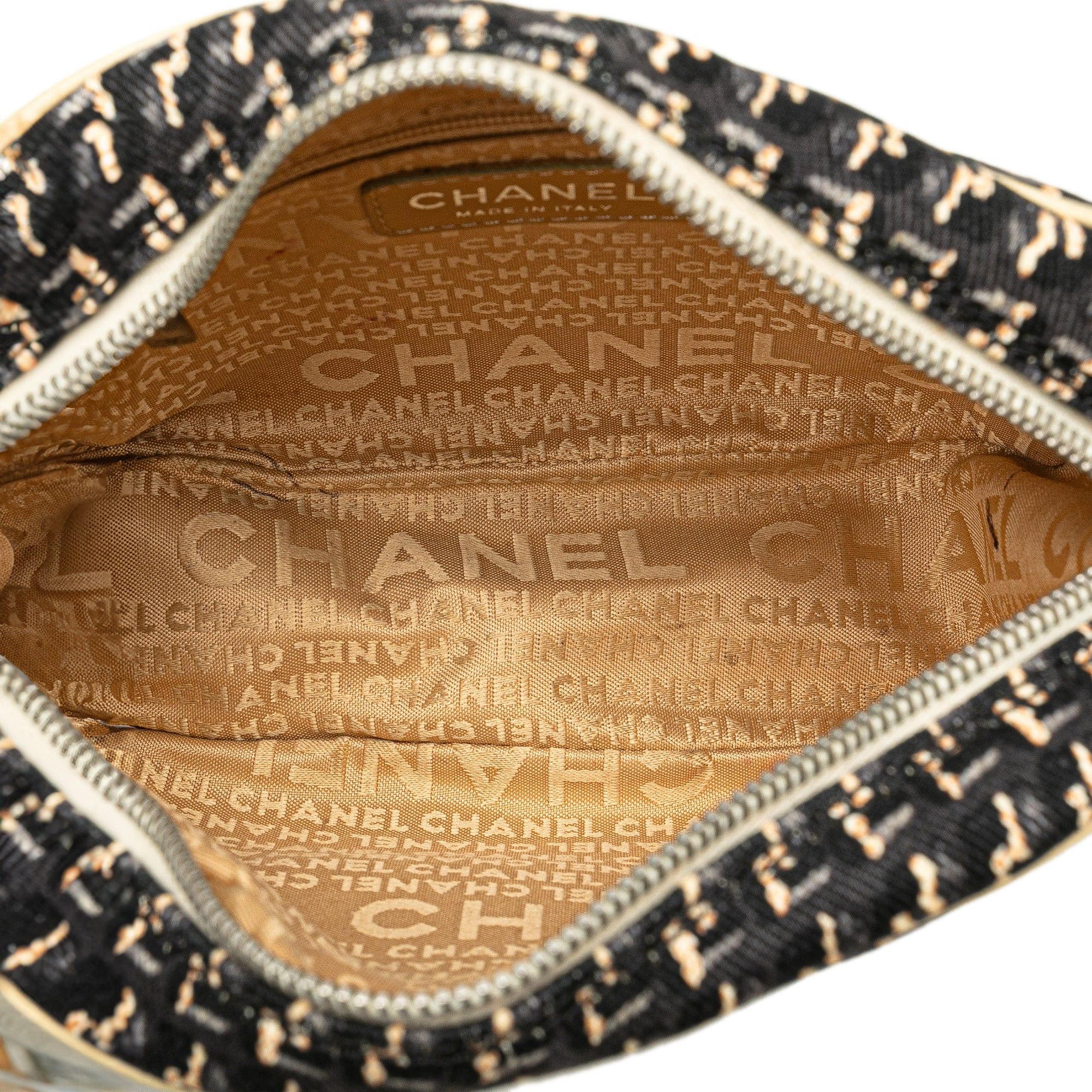 Chanel Chanel Canvas Lucky Clover Camera Bag Black Size ONE SIZE - 4 Thumbnail