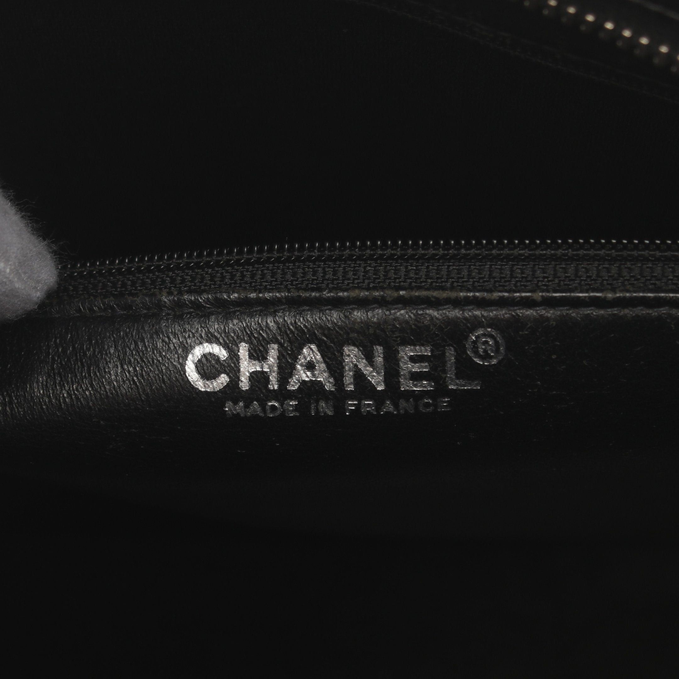 Chanel Chanel Reissue Tote Handbag Bag Caviar Skin Black Silver Hardware Size ONE SIZE - 4 Thumbnail