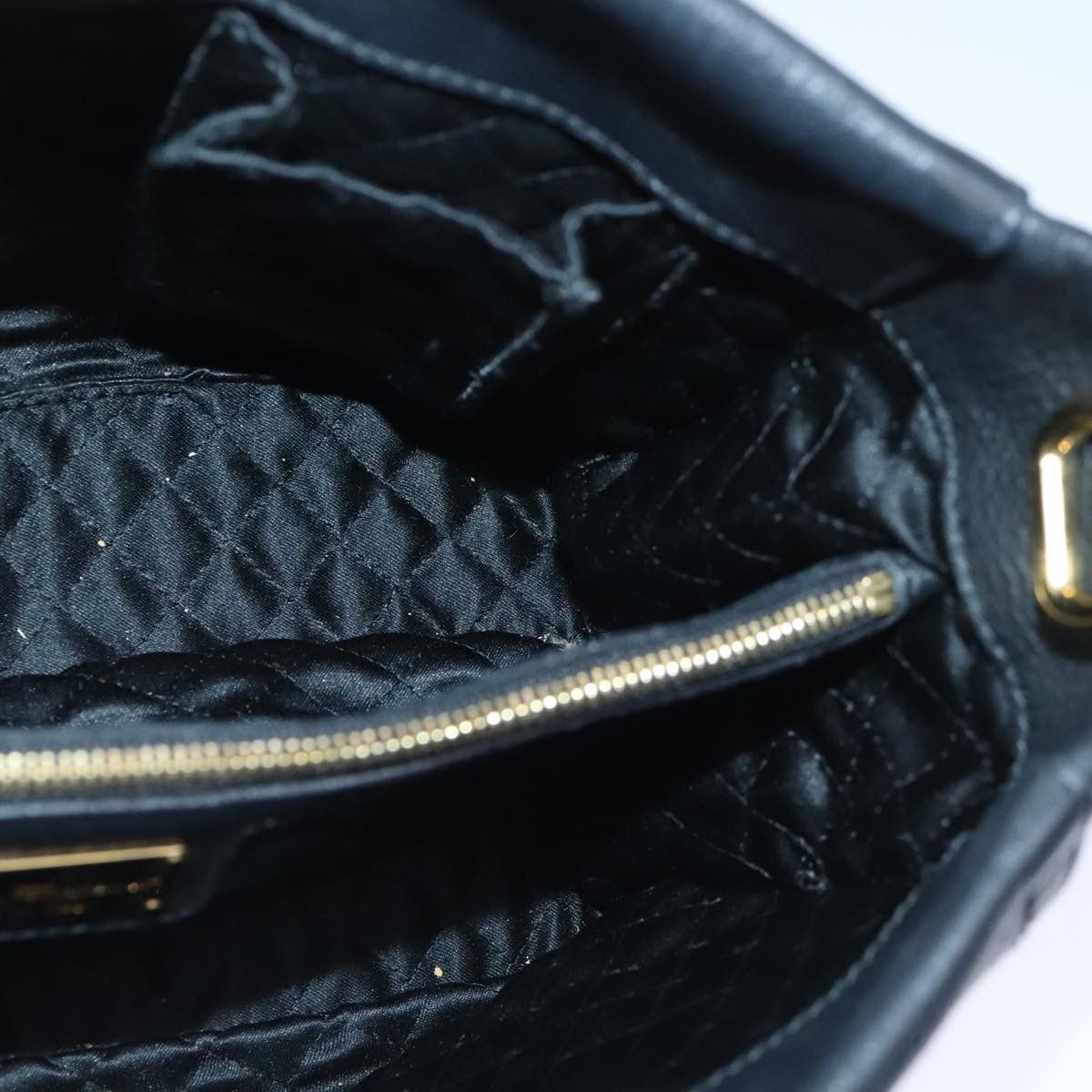Salvatore Ferragamo Gancini Black Leather Handbag (Pre-Owned) Size ONE SIZE - 20 Thumbnail