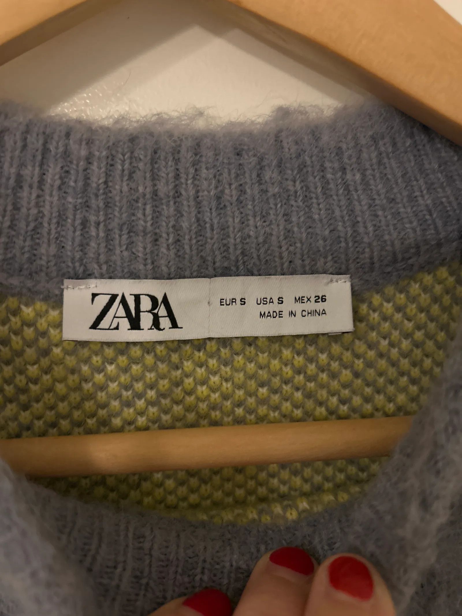 Zara Zara Sweater Size S / US 4 / IT 40 - 2 Thumbnail