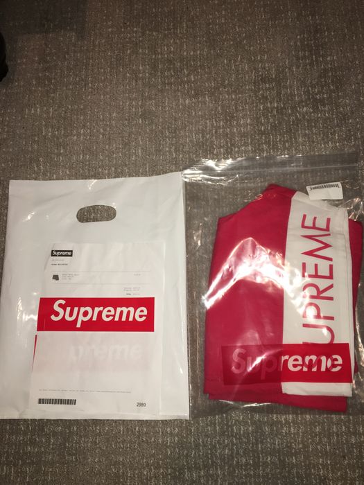 Supreme water banner short