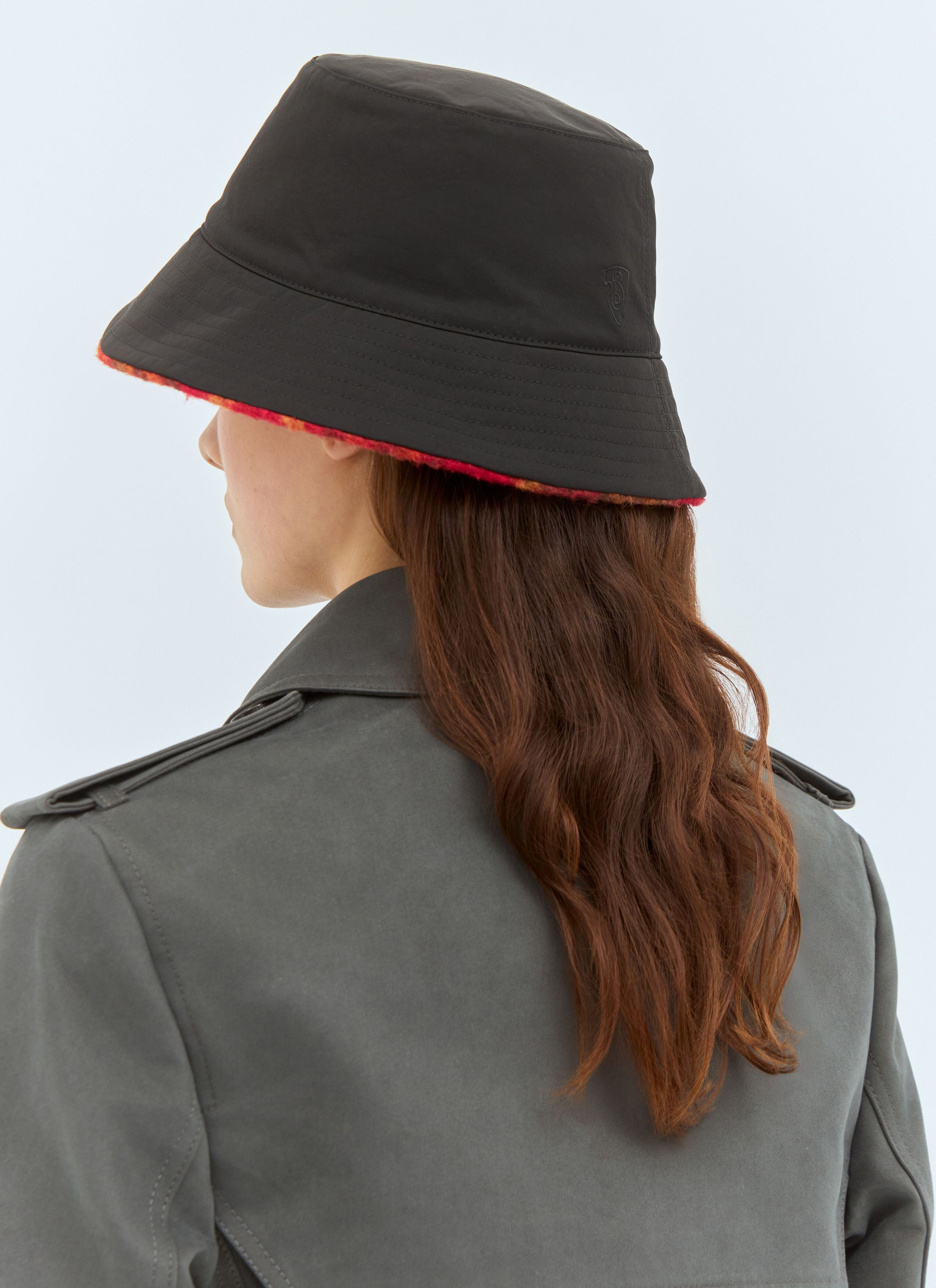 Burberry Reversible Check Fleece Bucket Hat Size ONE SIZE - 4 Thumbnail