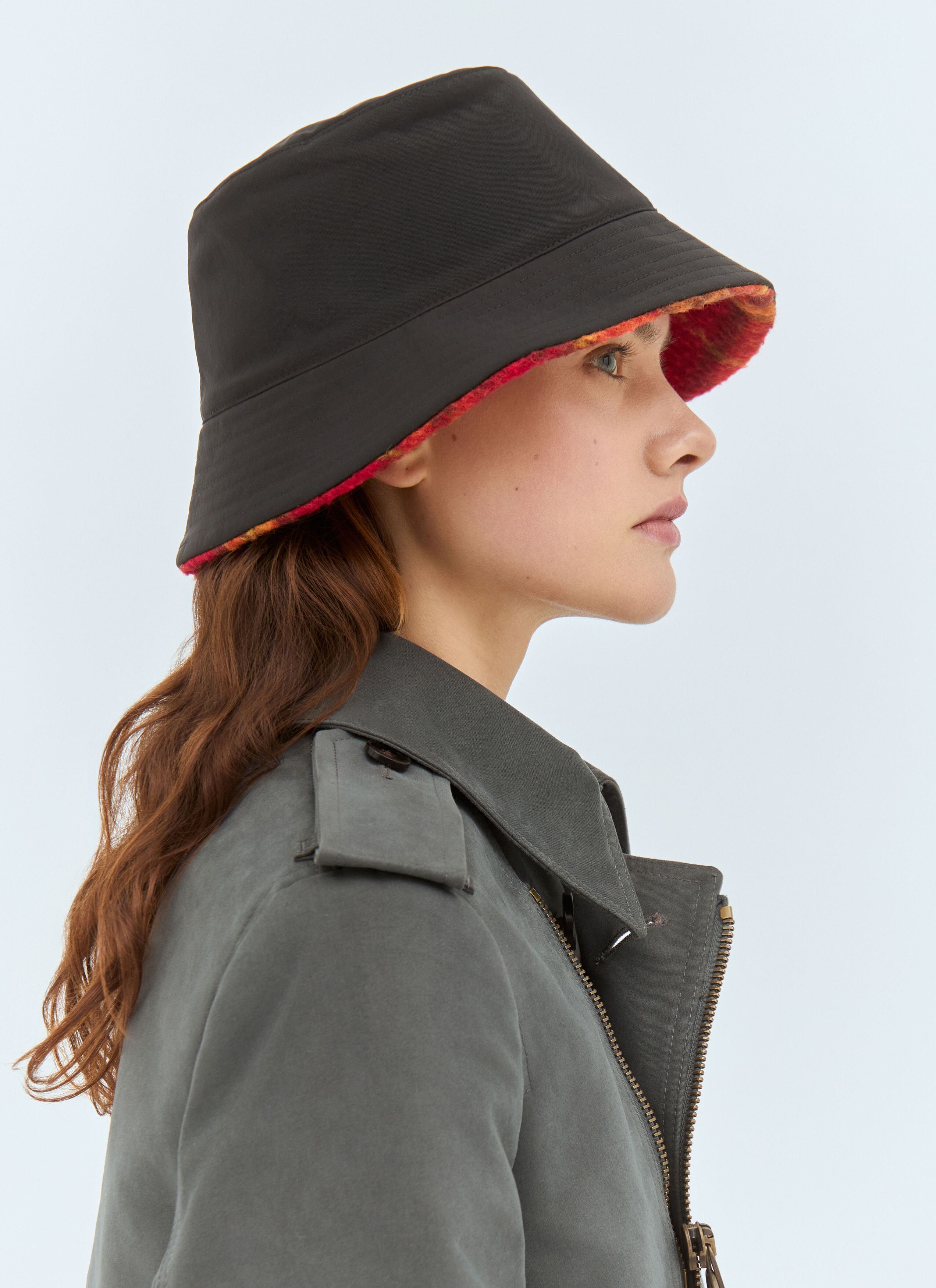 Burberry Reversible Check Fleece Bucket Hat Size ONE SIZE - 3 Thumbnail