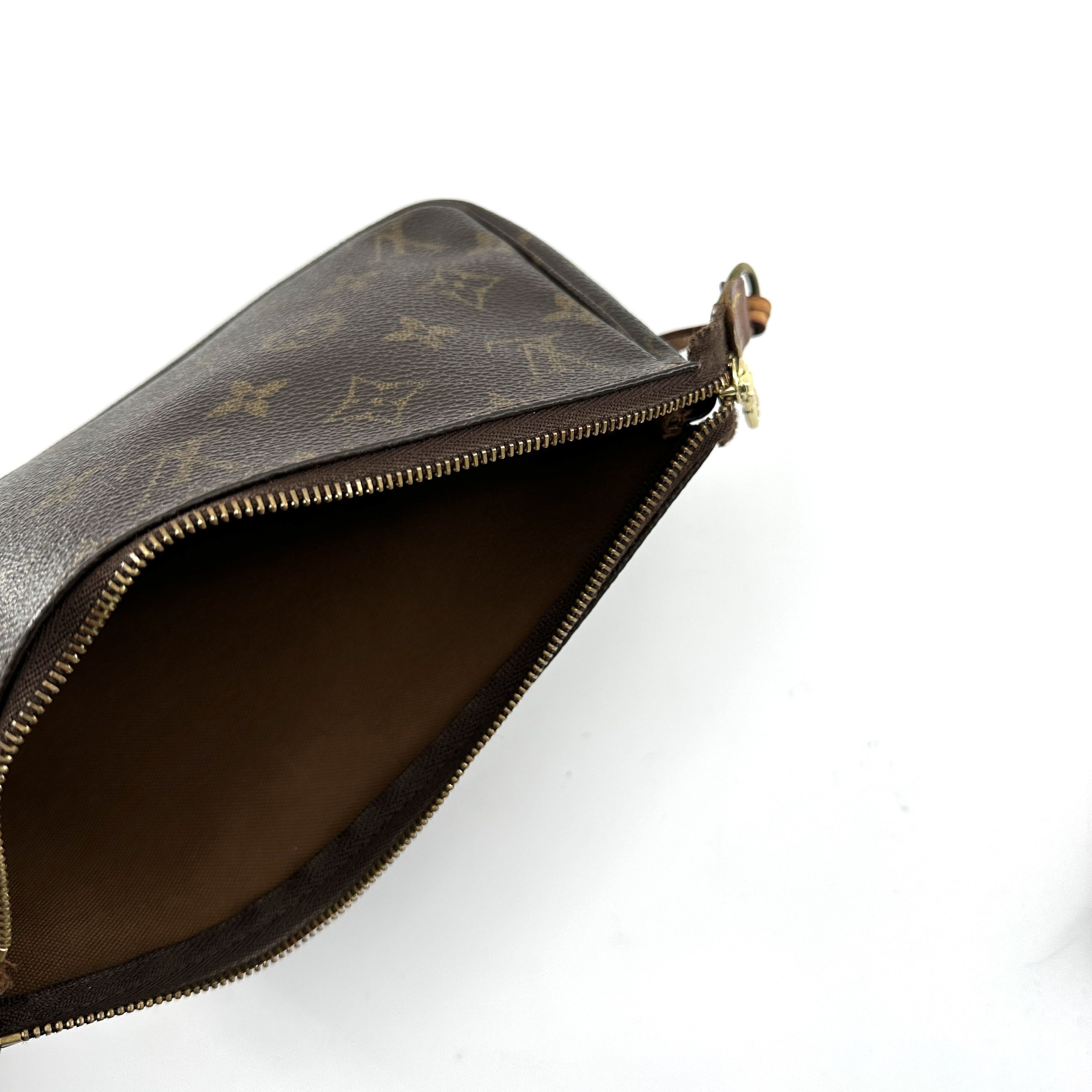 Louis Vuitton Louis Vuitton Monogram Pochette Accessoire Pouch M51980 VI0071 B Size ONE SIZE - 3 Thumbnail