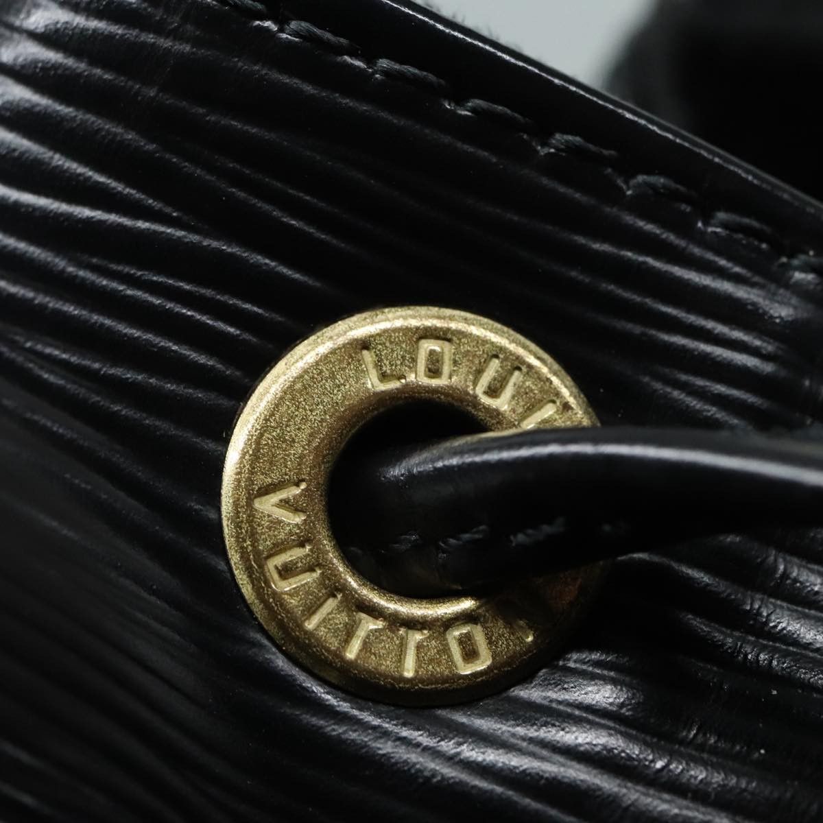 Louis Vuitton Noé Black Leather Shoulder Bag (Pre-Owned) Size ONE SIZE - 7 Thumbnail