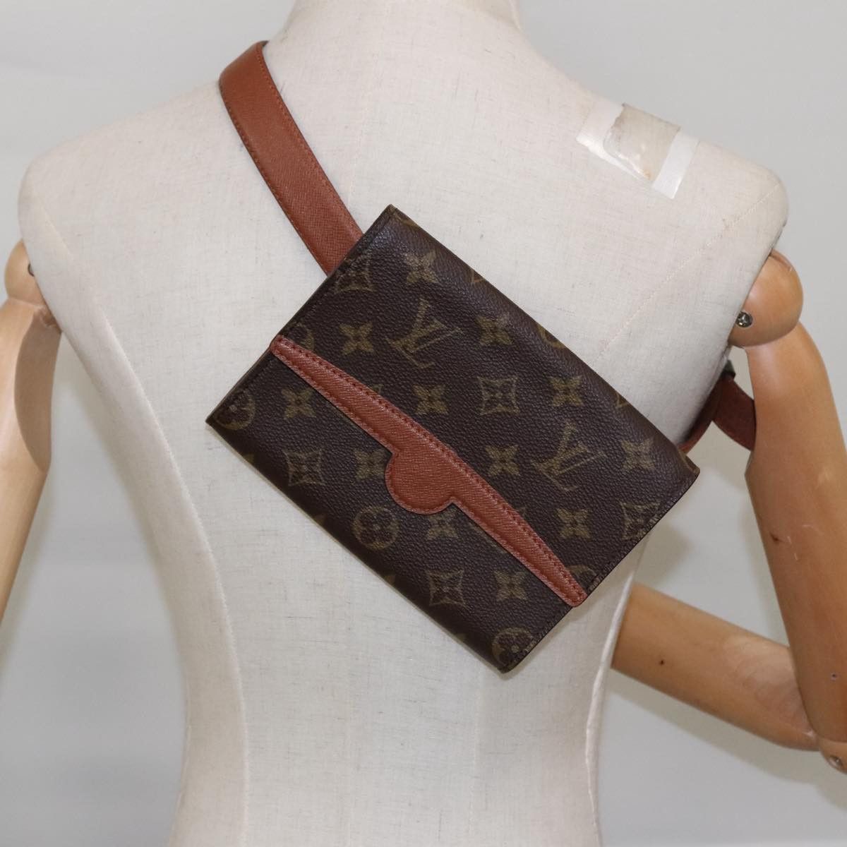 Louis Vuitton Arche Brown Canvas Shoulder Bag (Pre-Owned) Size ONE SIZE - 11 Thumbnail