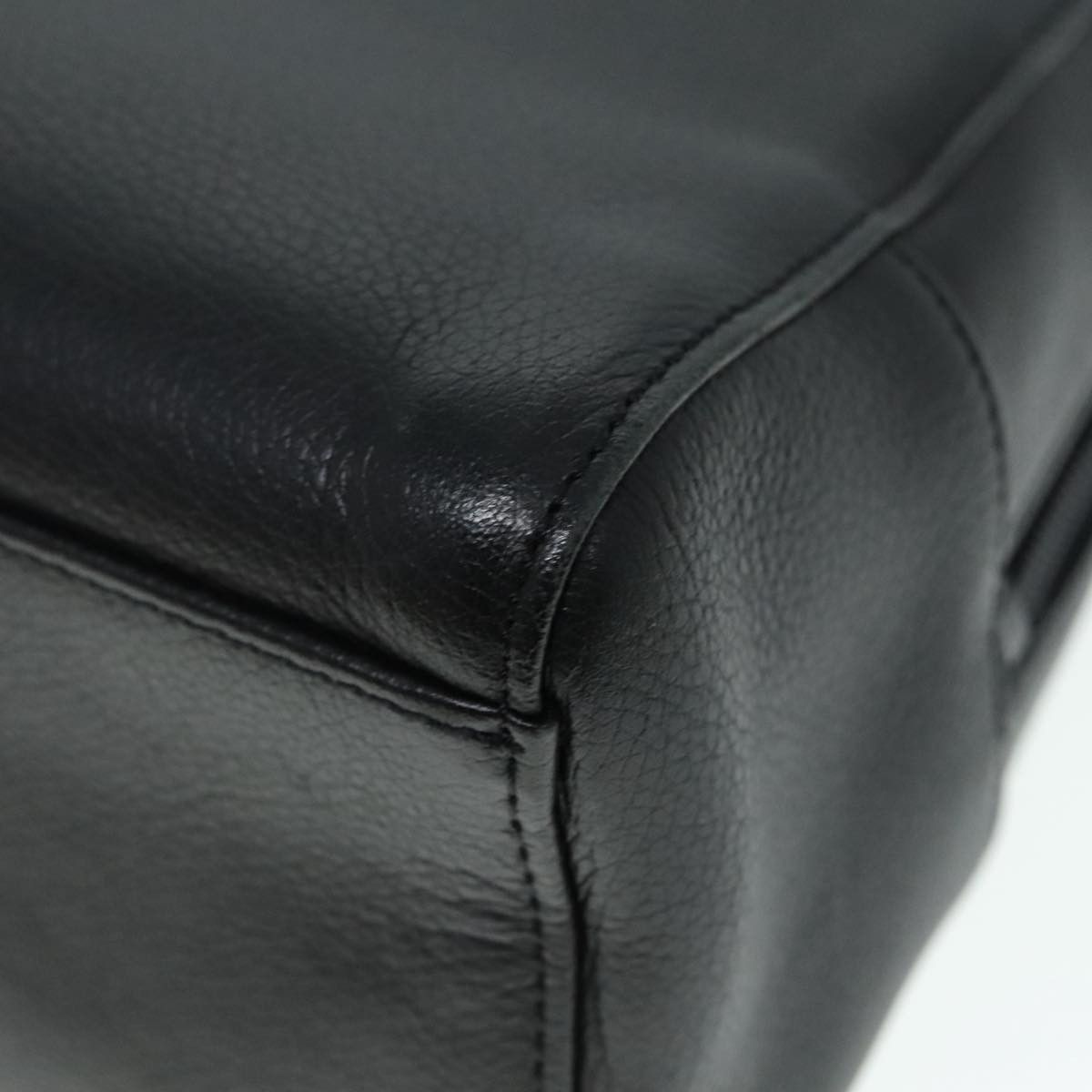 Burberry Black Leather Handbag (Pre-Owned) Size ONE SIZE - 6 Thumbnail
