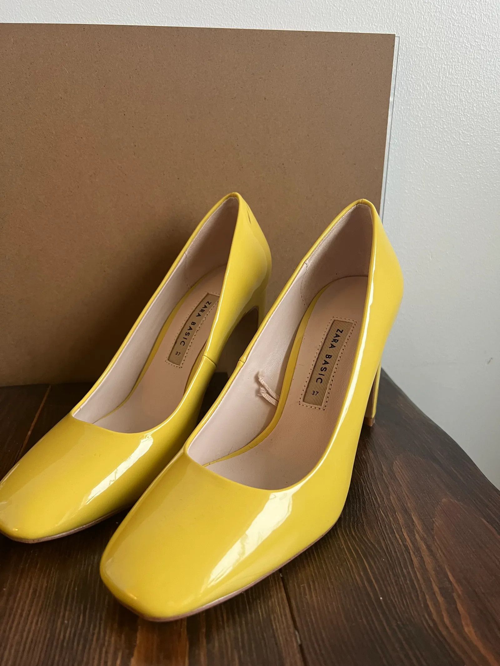 Zara Zara Heels Size US 7 / IT 37 - 2 Thumbnail