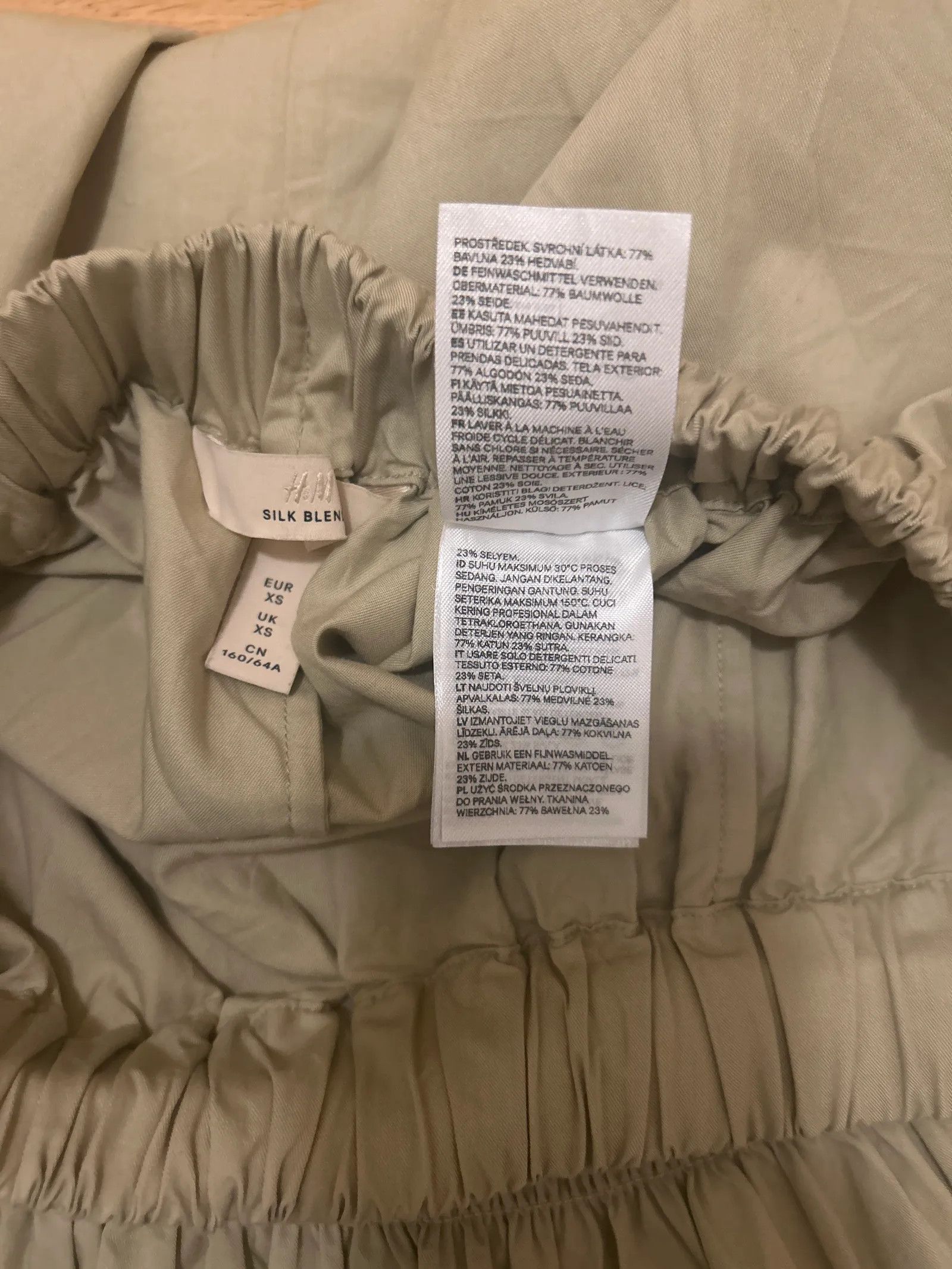 H&M H&M Conscious exclusive Skirt Size 25" / US 0 / IT 36 - 3 Thumbnail