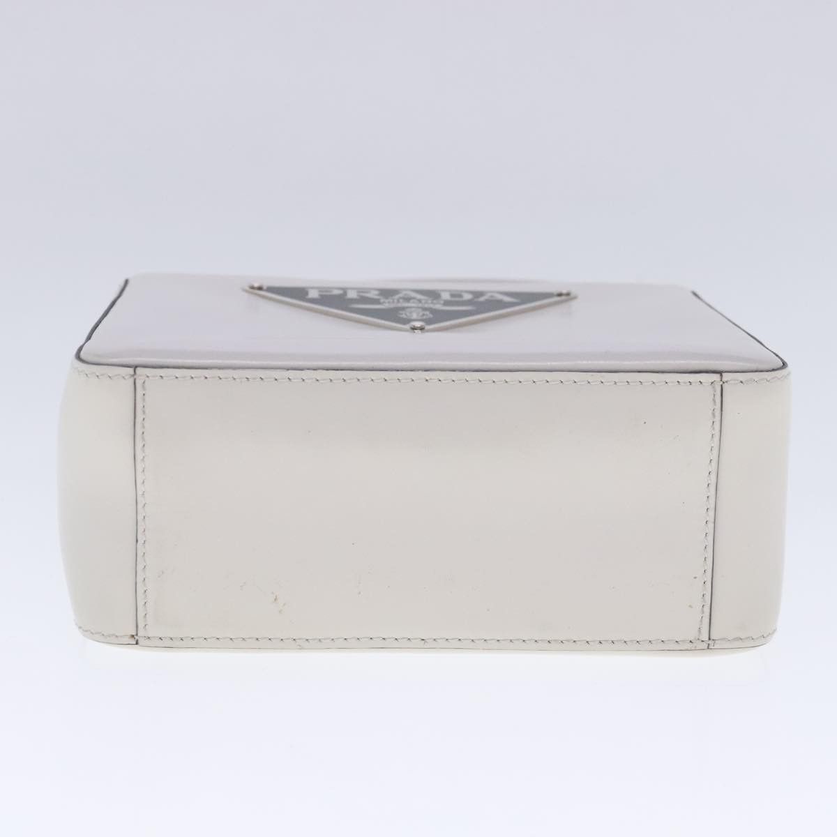 Panier White Leather Handbag (Pre-Owned)