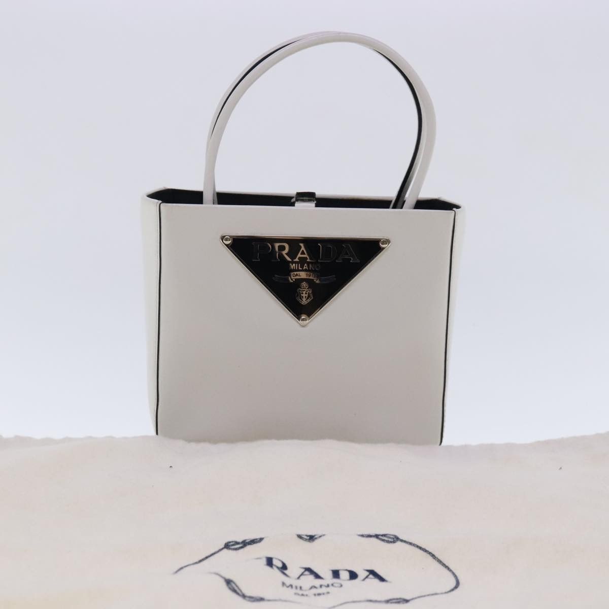 Panier White Leather Handbag (Pre-Owned)