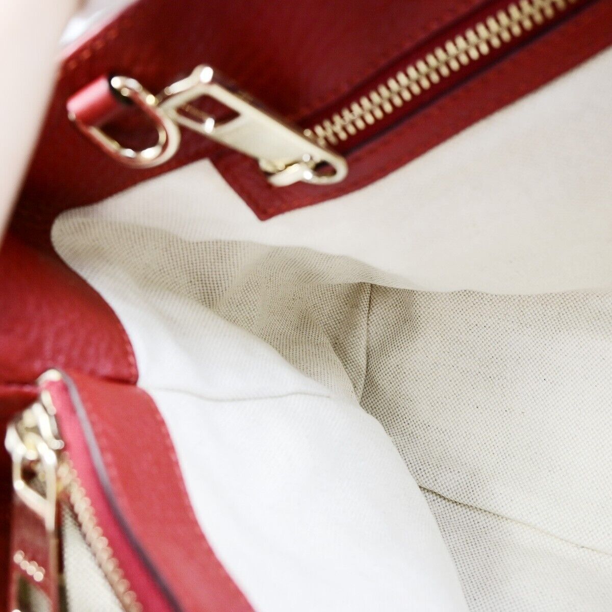 Gucci Bamboo Red Leather Handbag (Pre-Owned) Size ONE SIZE - 14 Thumbnail