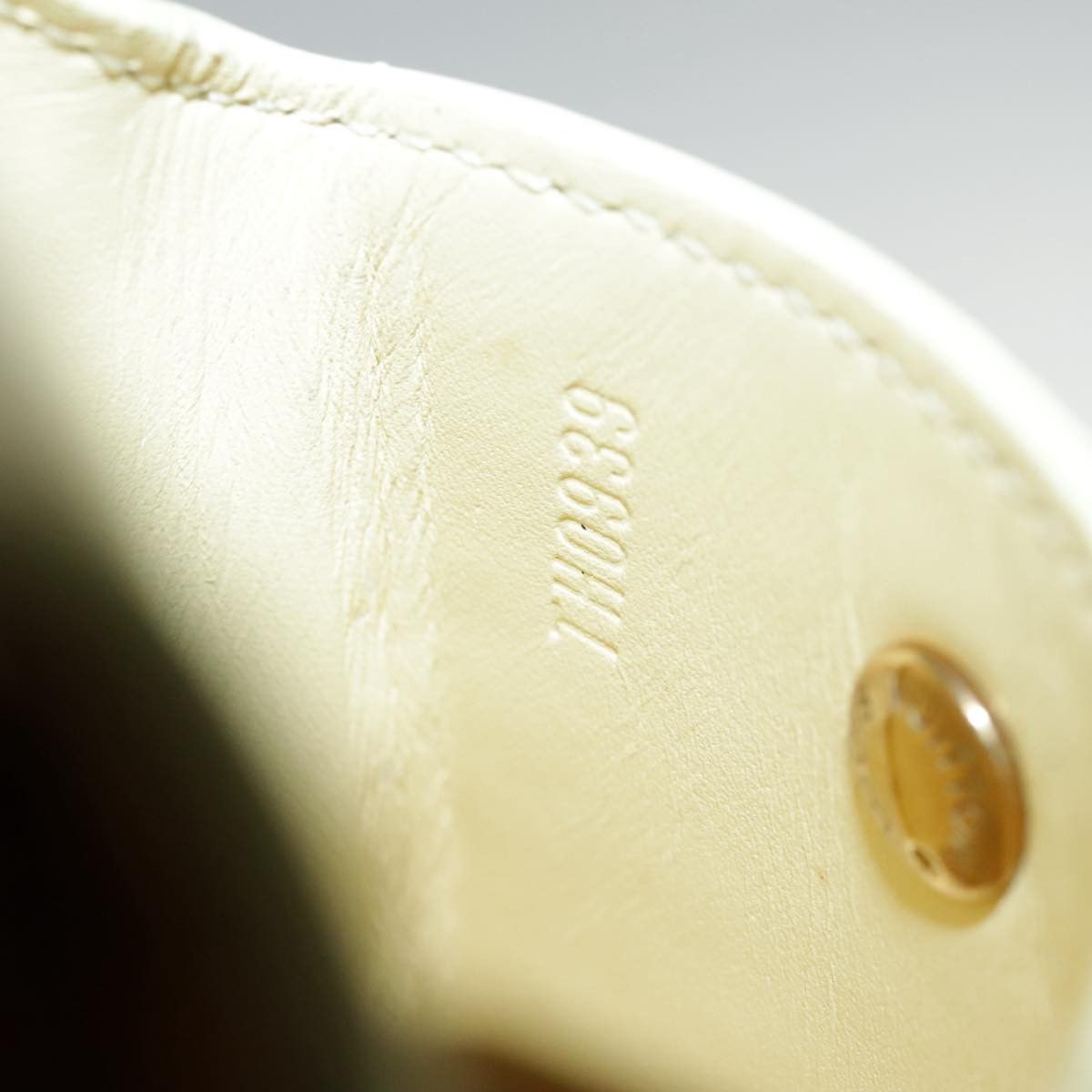 Louis Vuitton Walker Yellow Patent Leather Wallet (Pre-Owned) Size ONE SIZE - 11 Thumbnail