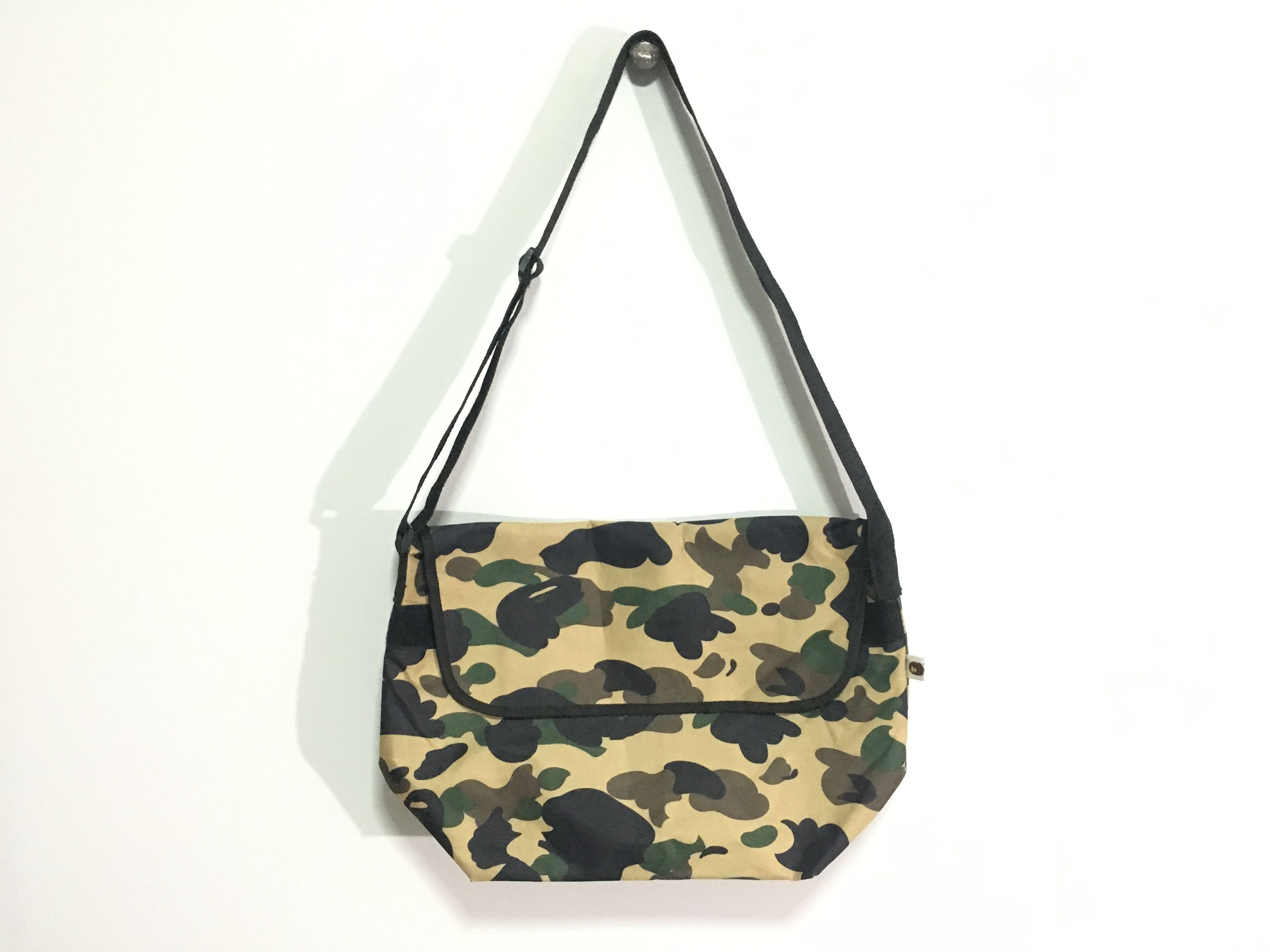 Bape Bape messenger bag crossbody bag shoulder bag bape camo Excellent ...