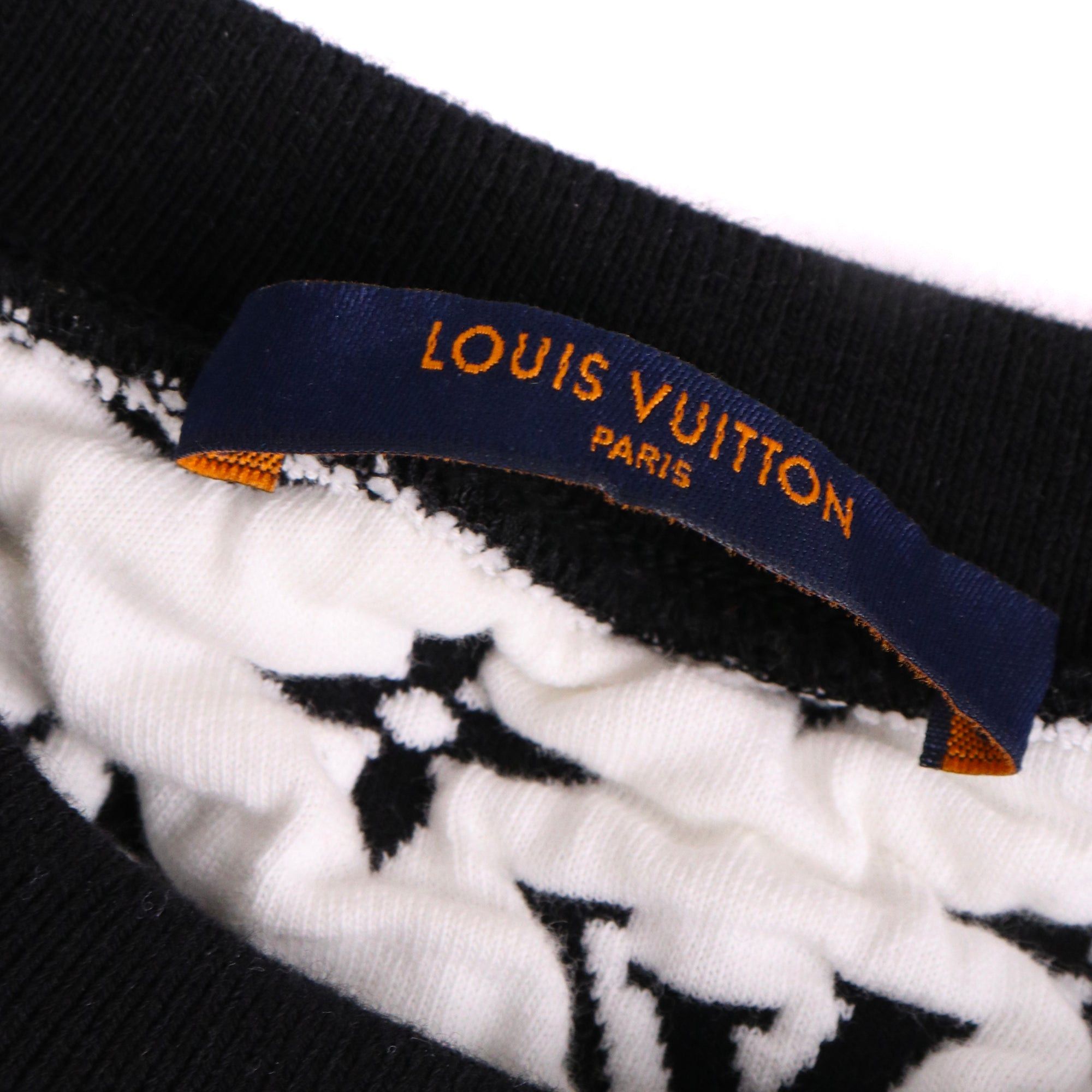 Louis Vuitton LOUIS VUITTON - Louis Vuitton sweater in black and white monogram cotton (M) Size US M / EU 48-50 / 2 - 2 Thumbnail