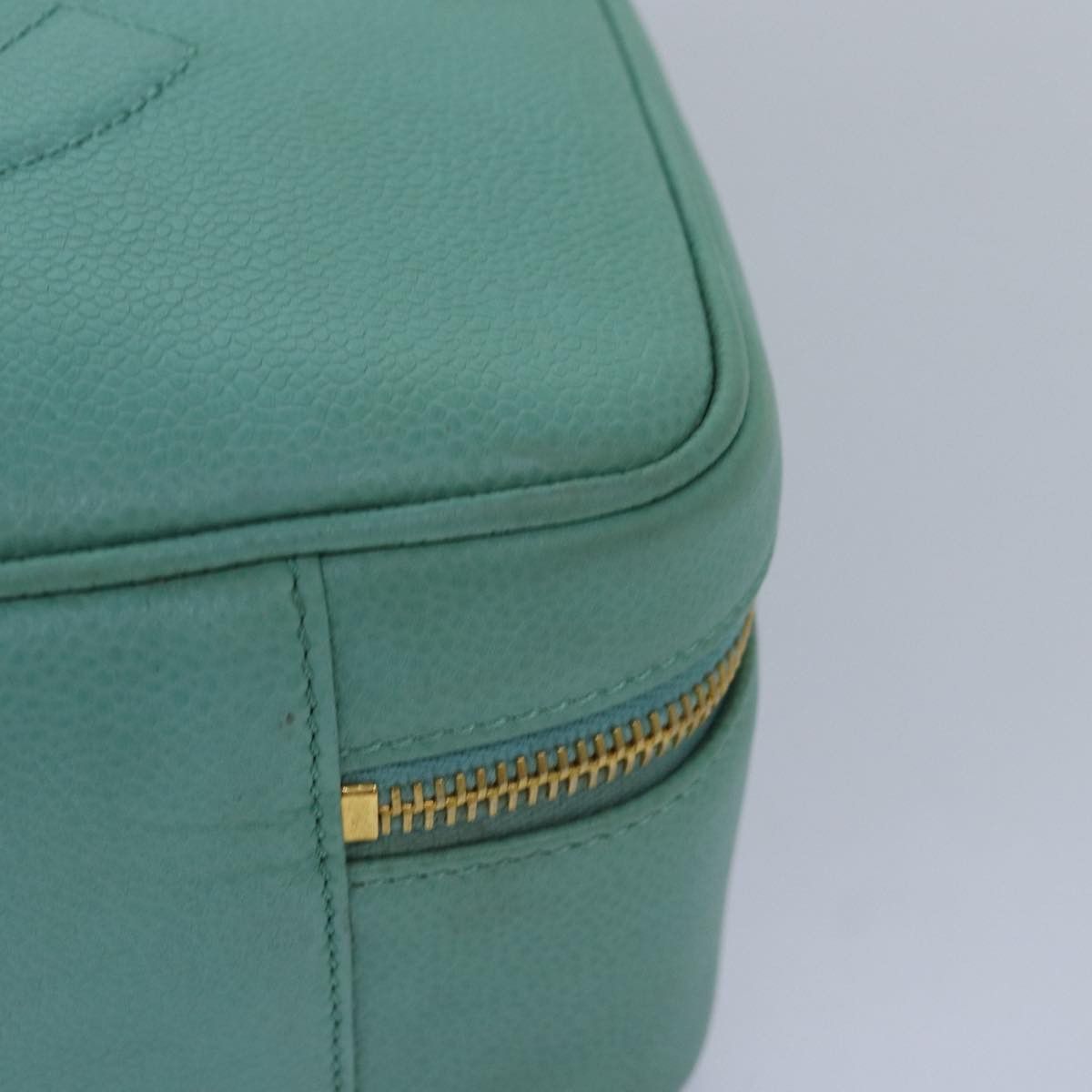 Chanel Vanity Green Calfskin Handbag (Pre-Owned) Size ONE SIZE - 17 Thumbnail