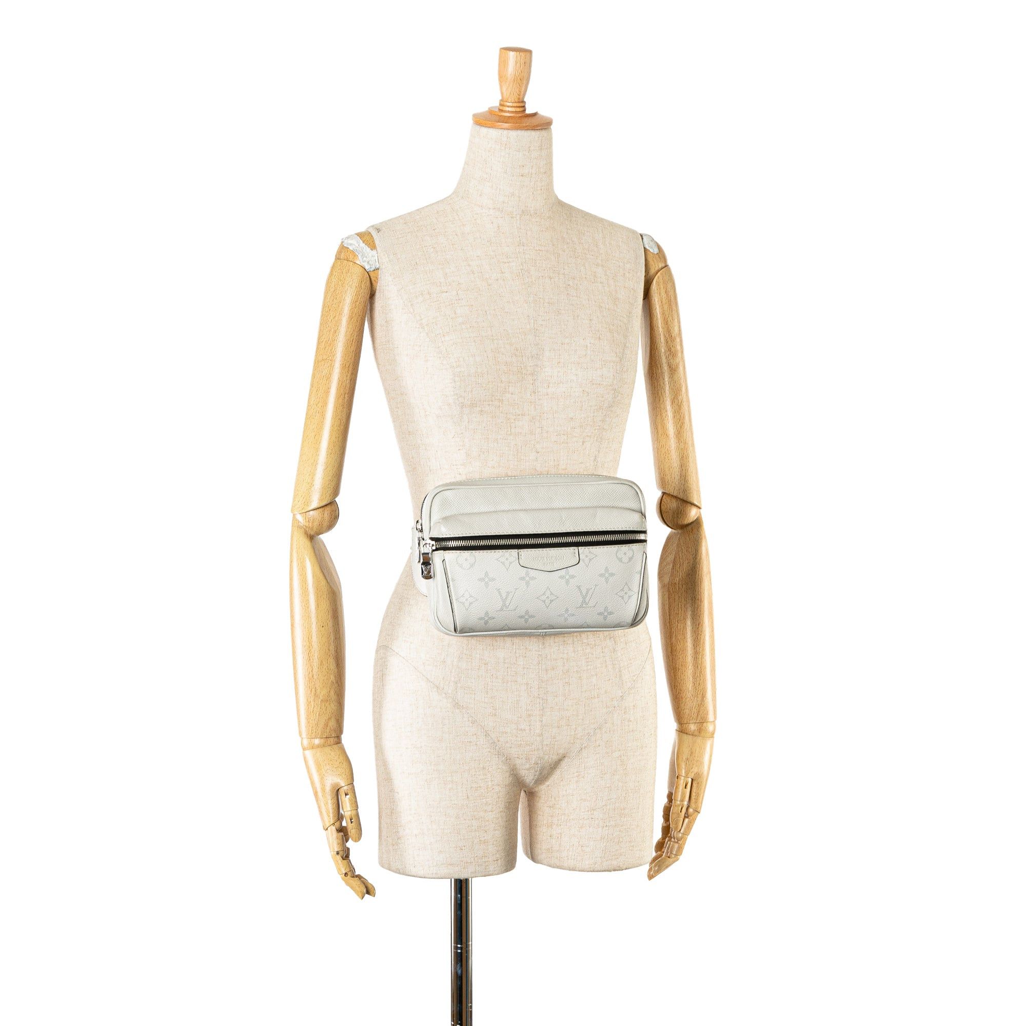 Louis Vuitton Louis Vuitton Monogram Taigarama Outdoor Bumbag White Size ONE SIZE - 8 Thumbnail
