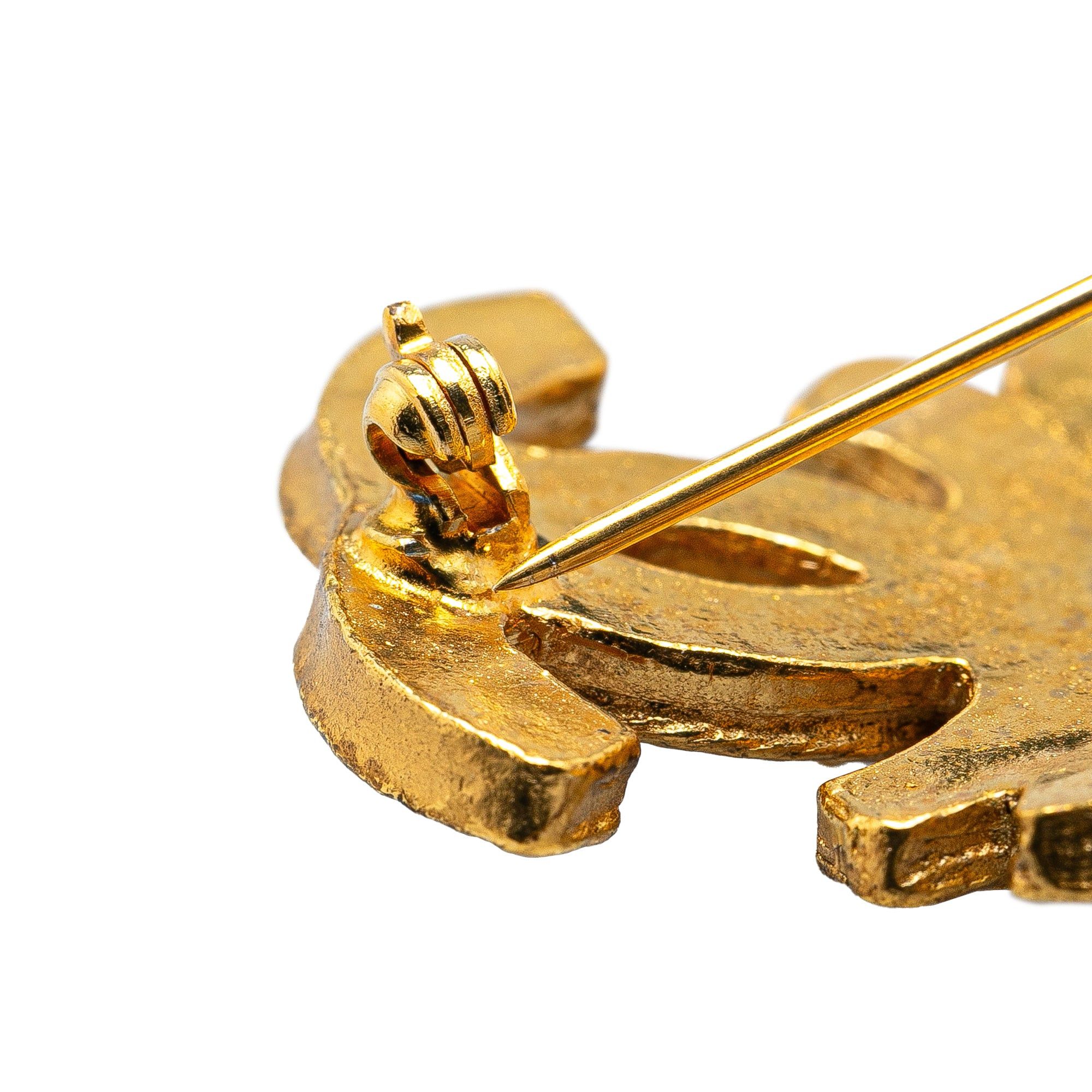 Chanel Chanel Gold Plated Triple CC Brooch Gold Size ONE SIZE - 4 Thumbnail