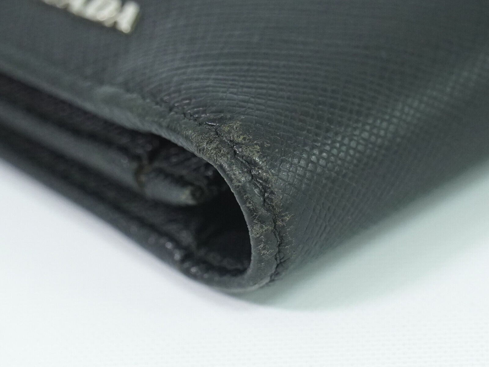 Prada Saffiano Black Leather Wallet (Pre-Owned) Size ONE SIZE - 7 Thumbnail