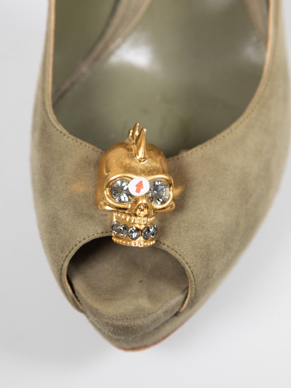 Alexander McQueen Olive Suede Embellished Skull Heels Size US 8.5 / IT 38.5 - 6 Thumbnail