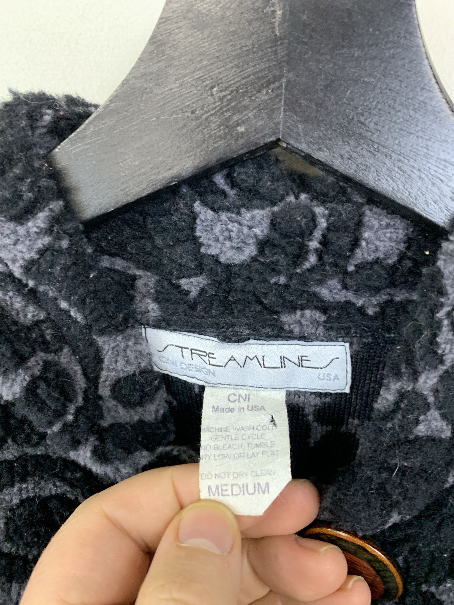 Other Vintage Fleece 1990s Floral Design Grey Black Fleece Size S (M) Size US S / EU 44-46 / 1 - 2 Thumbnail