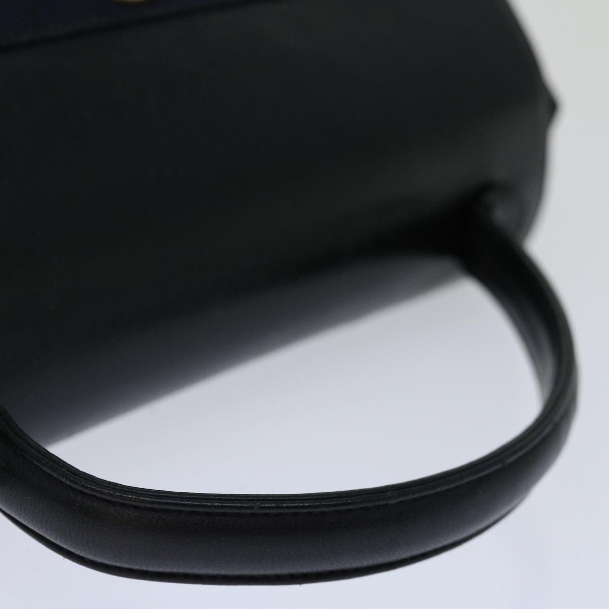 Salvatore Ferragamo Black Leather Handbag (Pre-Owned) Size ONE SIZE - 12 Thumbnail