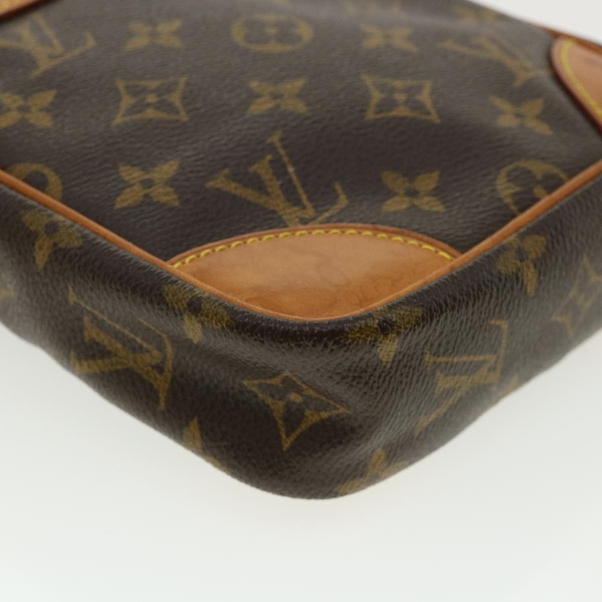 Louis Vuitton Danube Brown Canvas Shoulder Bag (Pre-Owned) Size ONE SIZE - 7 Thumbnail