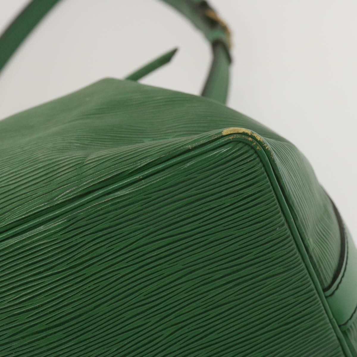 Louis Vuitton Noé Green Leather Shoulder Bag (Pre-Owned) Size ONE SIZE - 15 Thumbnail