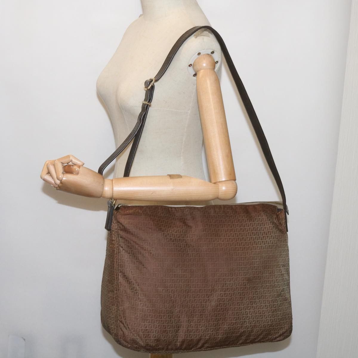Fendi Zucchino Brown Canvas Shoulder Bag (Pre-Owned) Size ONE SIZE - 7 Thumbnail