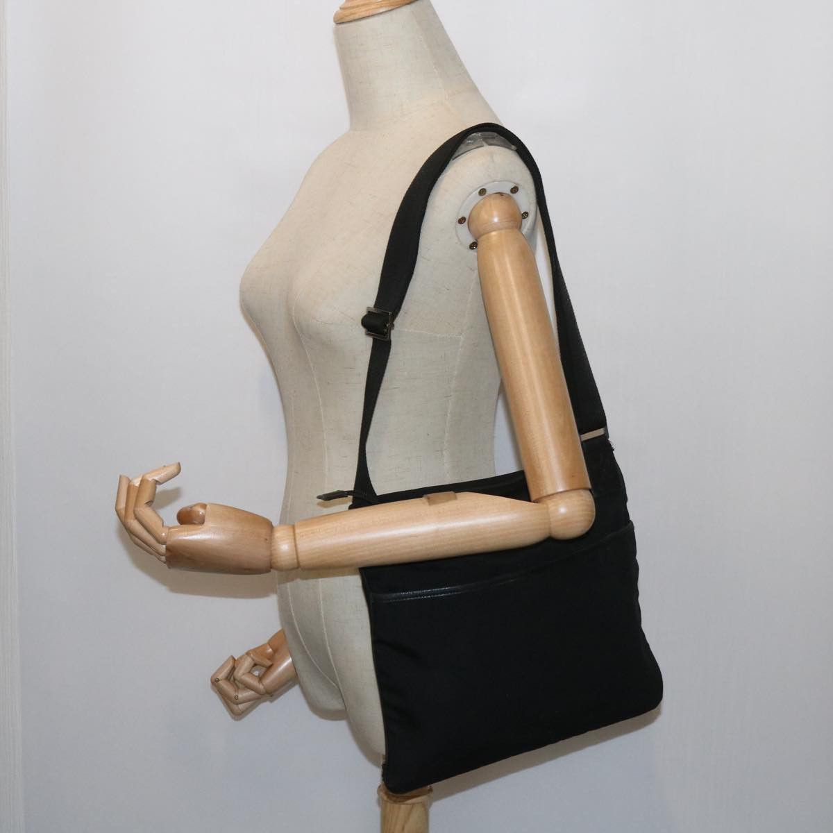 Gucci Black Canvas Shoulder Bag (Pre-Owned) Size ONE SIZE - 6 Thumbnail