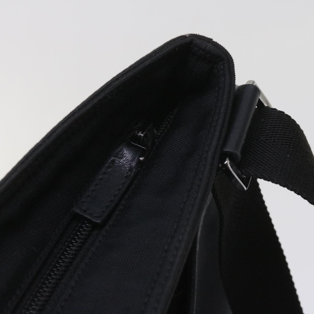 Gucci Black Canvas Shoulder Bag (Pre-Owned) Size ONE SIZE - 20 Thumbnail
