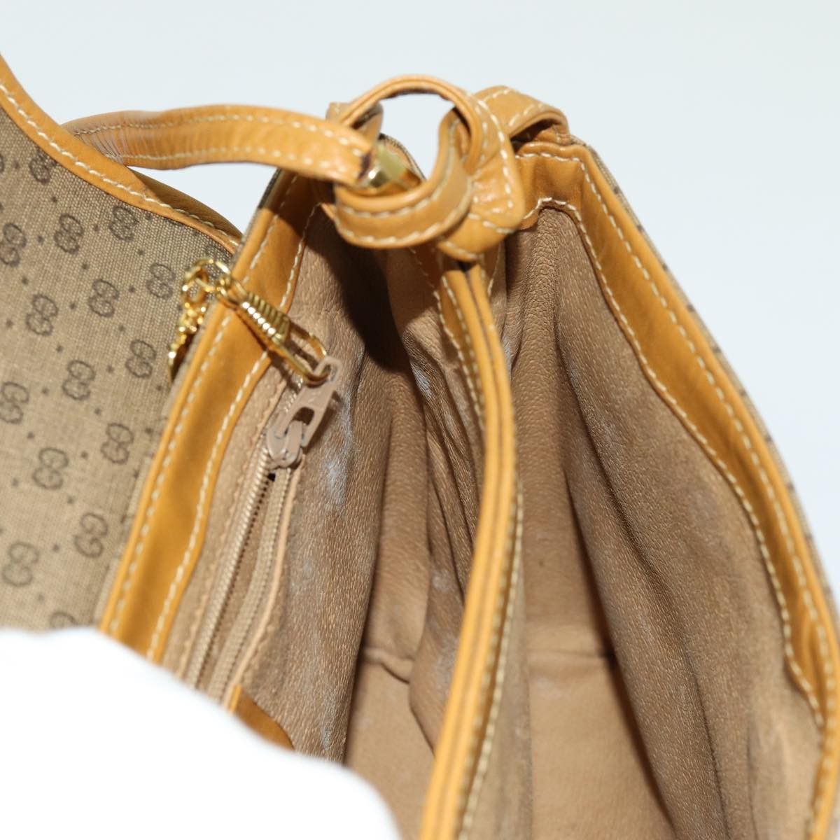 Gucci Gg Canvas Beige Canvas Shoulder Bag (Pre-Owned) Size ONE SIZE - 20 Thumbnail