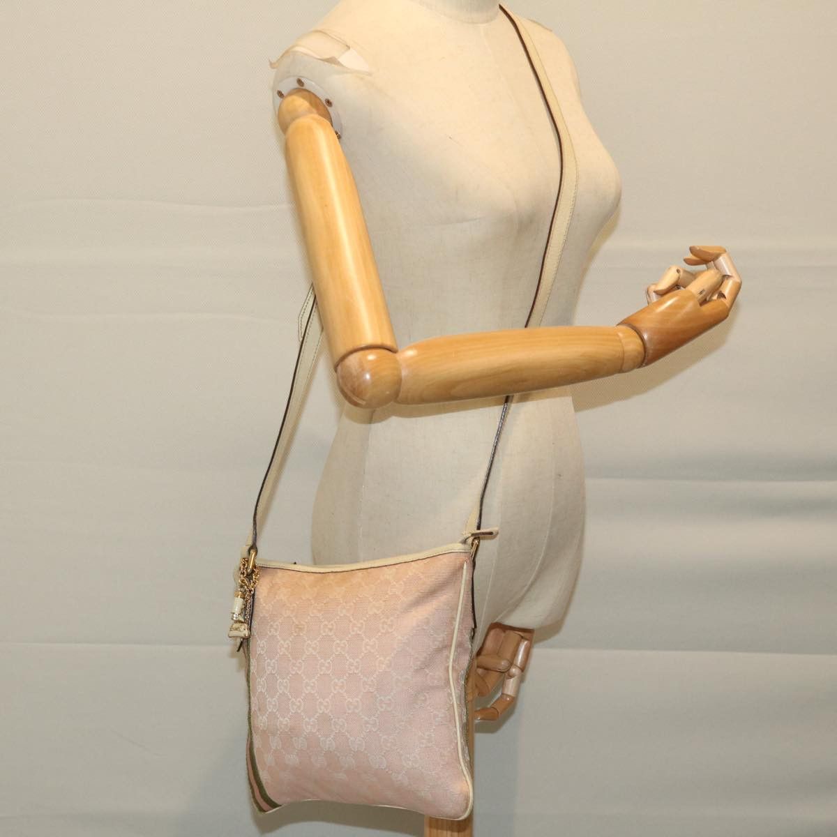 Gucci Pink Canvas Shoulder Bag (Pre-Owned) Size ONE SIZE - 7 Thumbnail