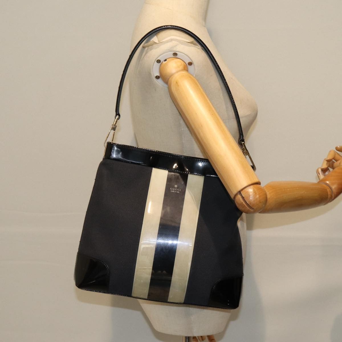 Gucci Black Canvas Shoulder Bag (Pre-Owned) Size ONE SIZE - 8 Thumbnail
