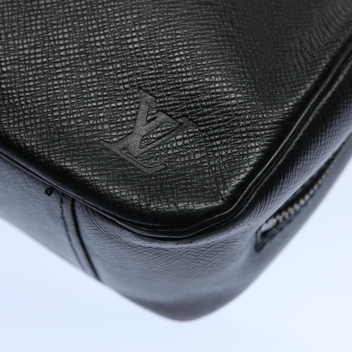 Louis Vuitton Black Leather Clutch Bag (Pre-Owned) Size ONE SIZE - 11 Thumbnail