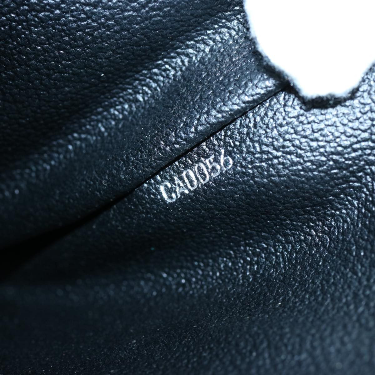 Louis Vuitton Black Leather Clutch Bag (Pre-Owned) Size ONE SIZE - 6 Thumbnail