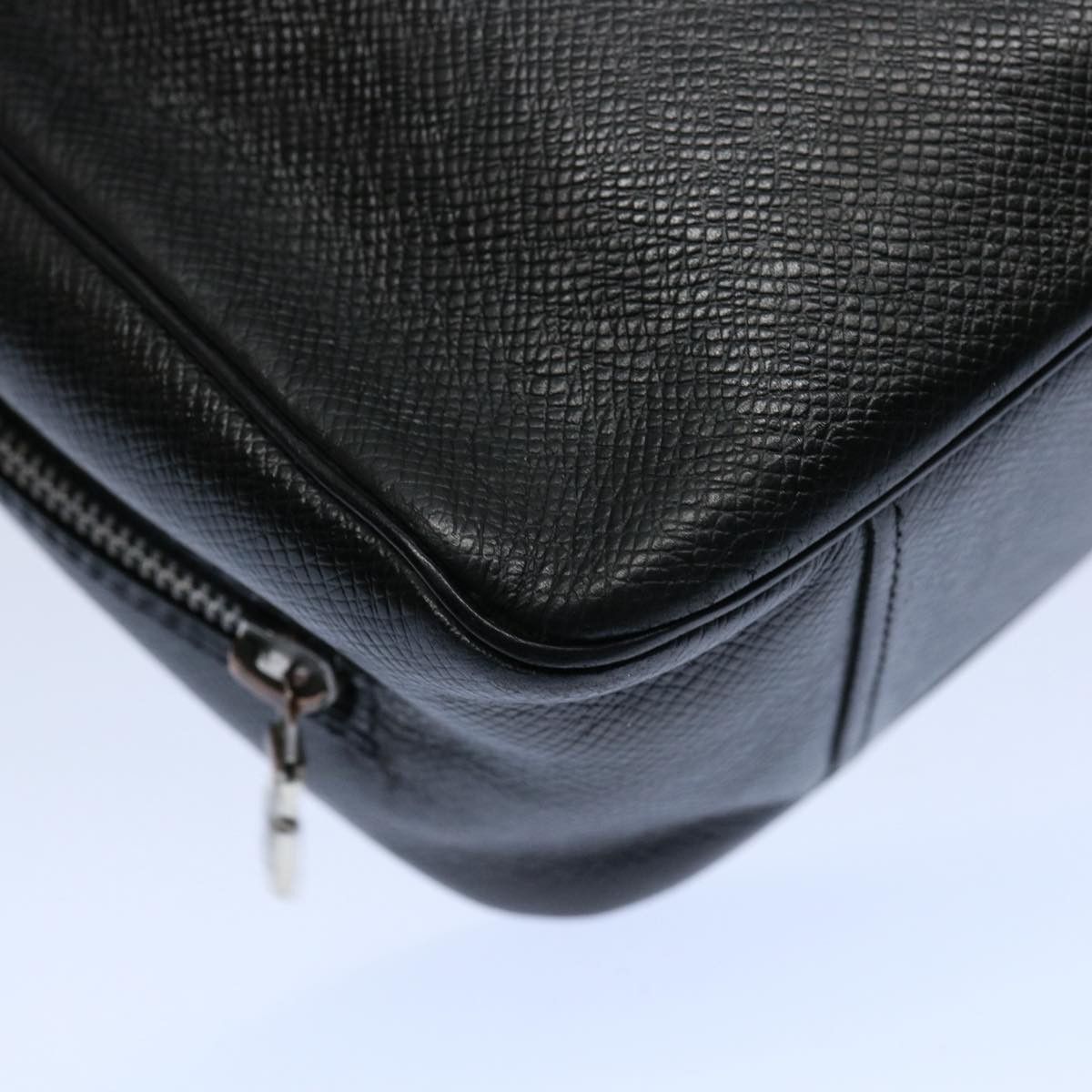 Louis Vuitton Black Leather Clutch Bag (Pre-Owned) Size ONE SIZE - 12 Thumbnail