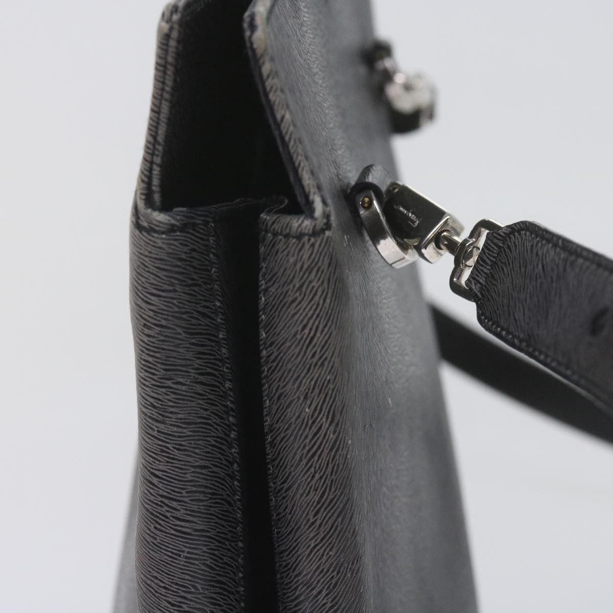 Salvatore Ferragamo Gancini Black Leather Handbag (Pre-Owned) Size ONE SIZE - 10 Thumbnail